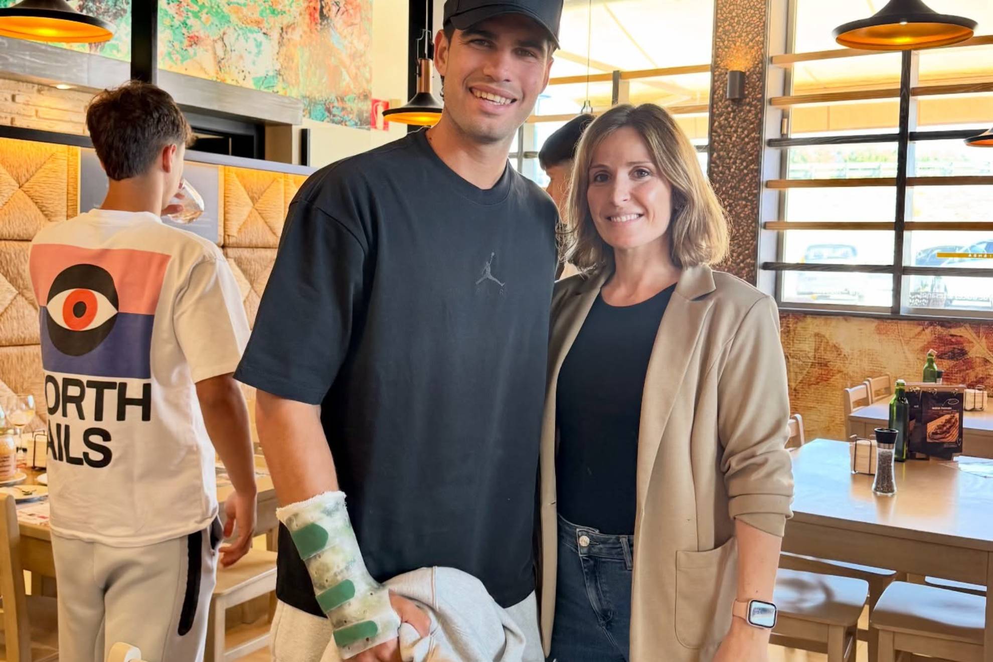 Alcaraz, con la férula en la muñeca.