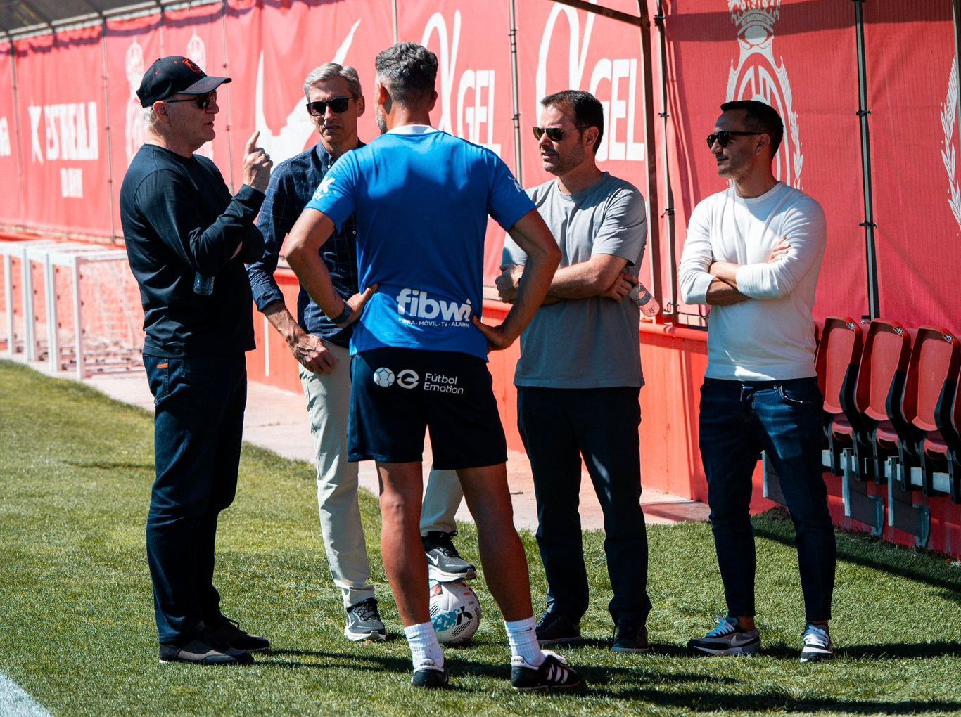 El presidente del club bermellón, Andy Kohlberg, en el estadio.