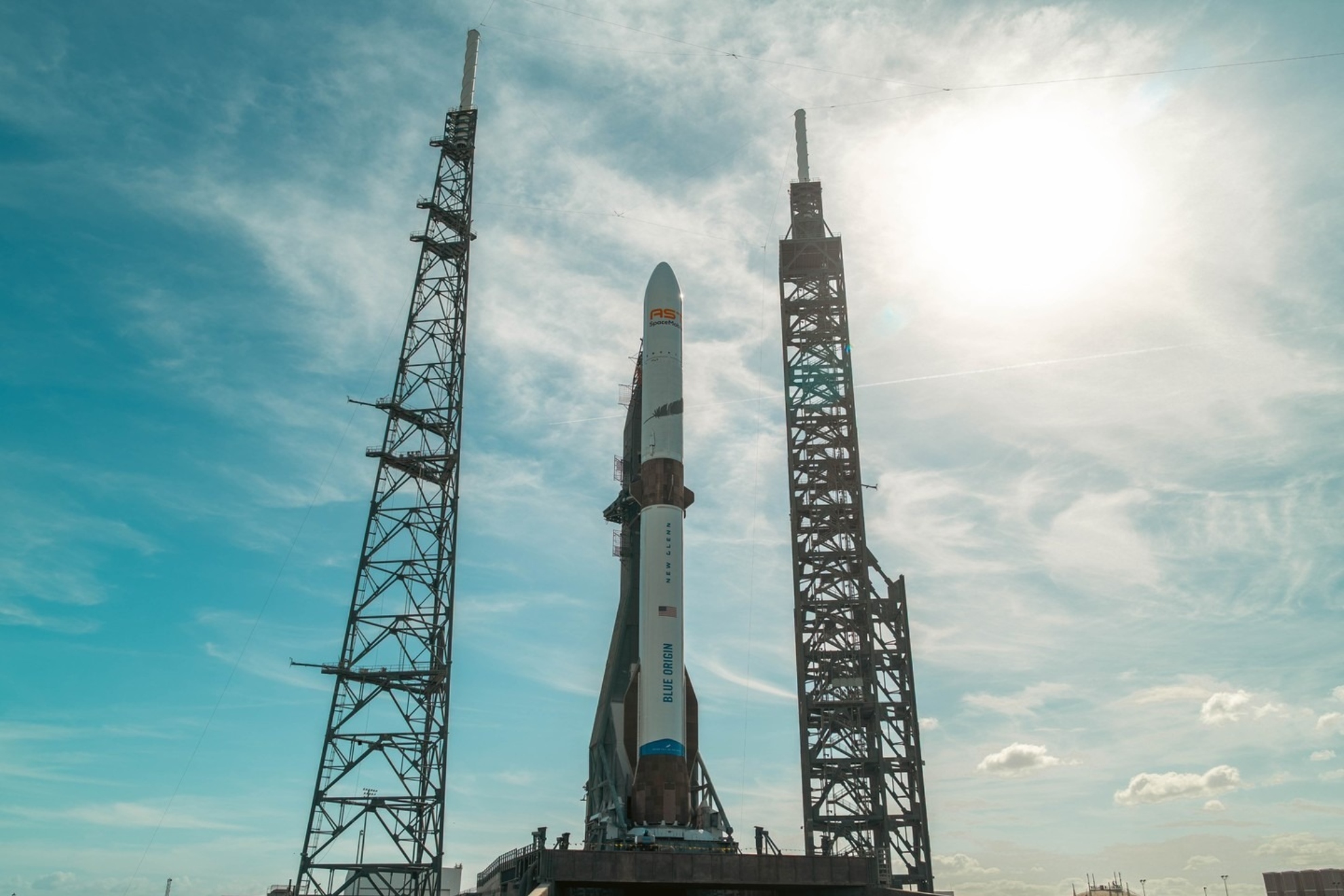 Una misión espacial fallida: Blue Origin de Jeff Bezos pierde un satélite tratando de reutilizar el cohete New Glenn
