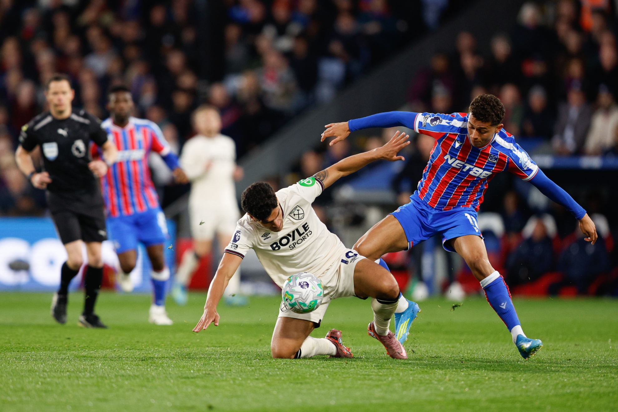 Imagen del partido entre West Ham y Crystal Palace.