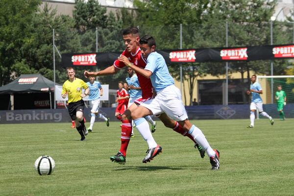 Paolo contra el Bayern en un amistoso.