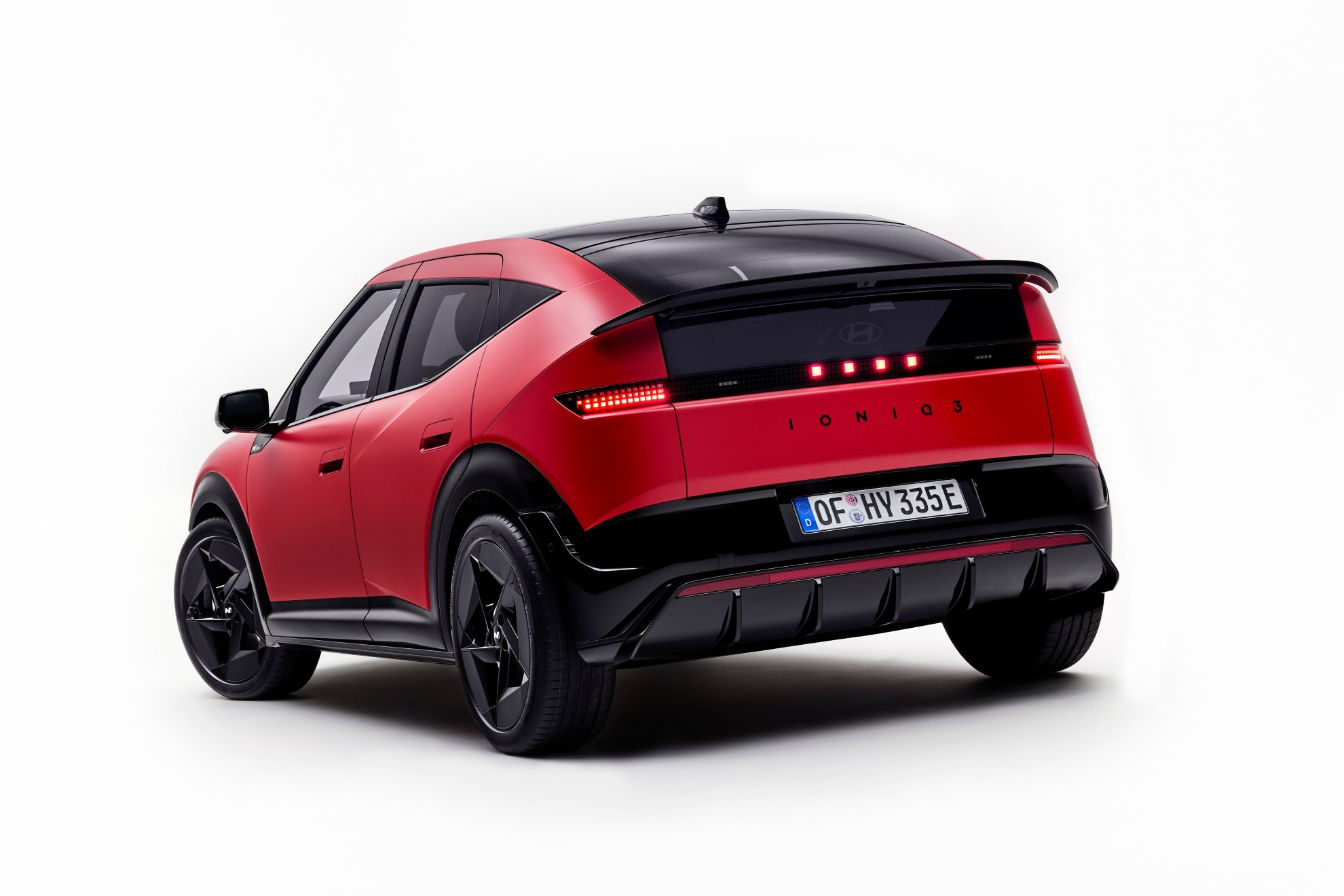 El Ioniq 3 tiene un diseño diferente al de sus directos competidores.