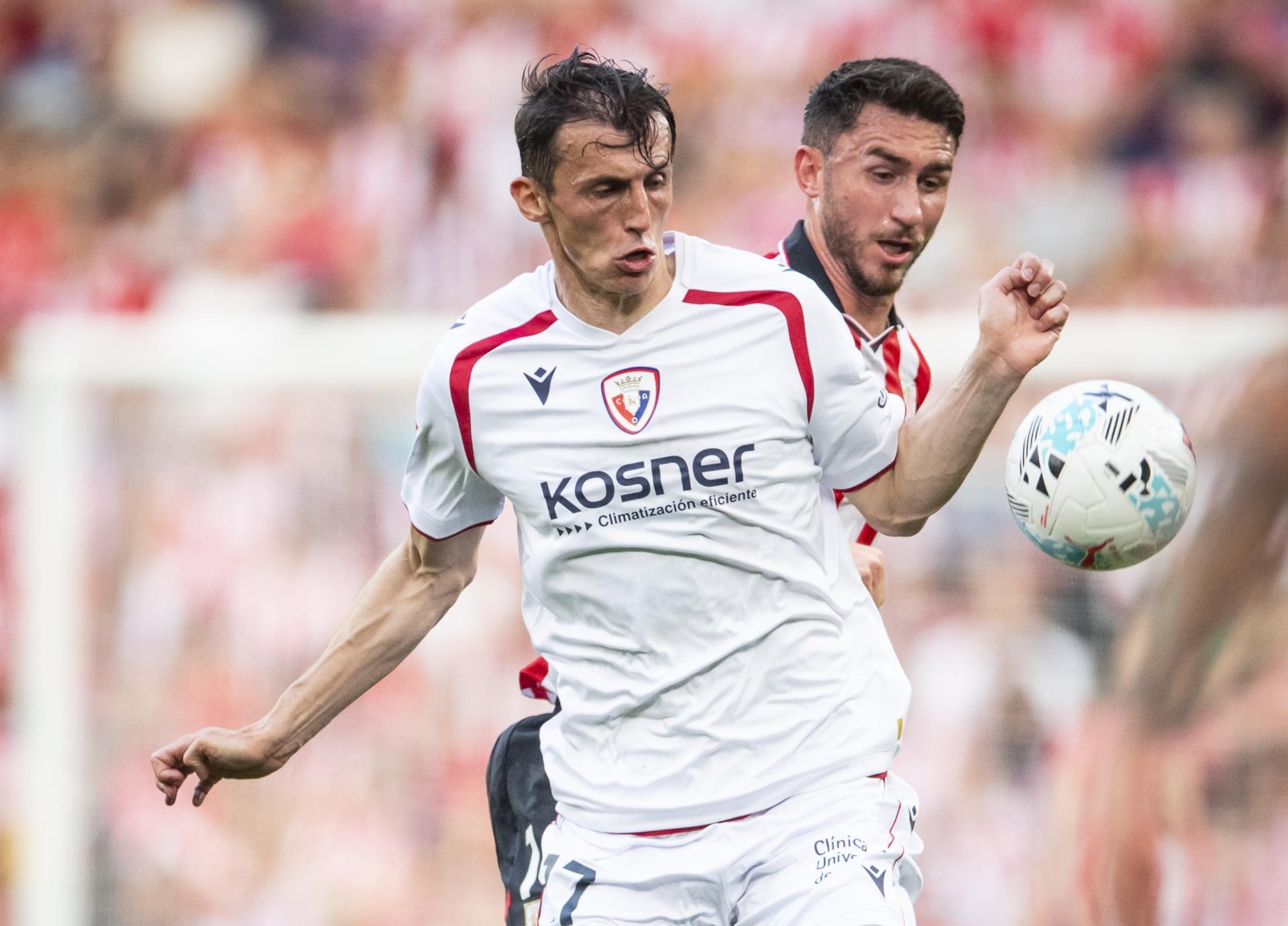 Laporte vigila de cerca a Budimir.