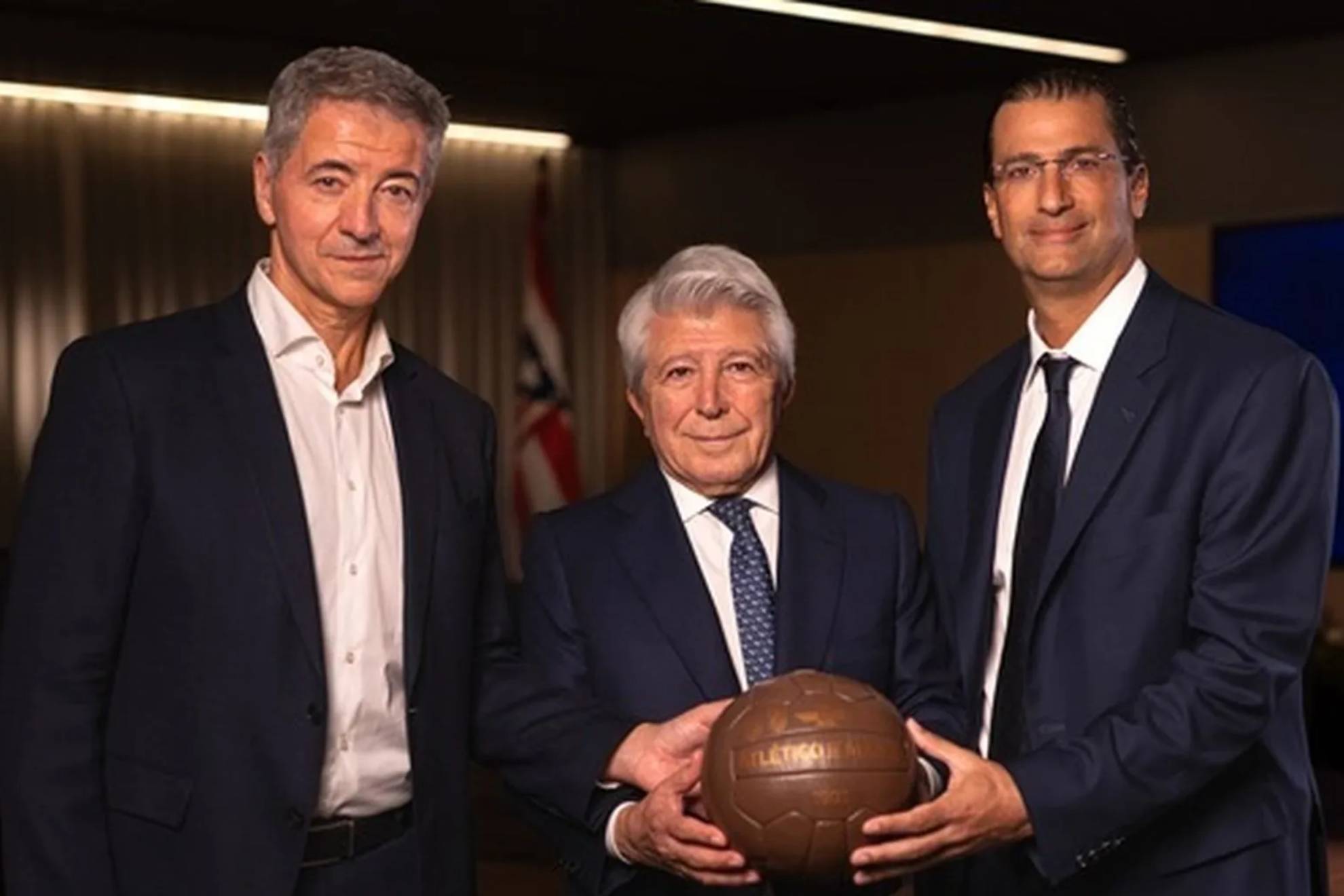 Enrique Cerezo, Miguel Ángel Gil y Rob Givone, del fondo Apollo.