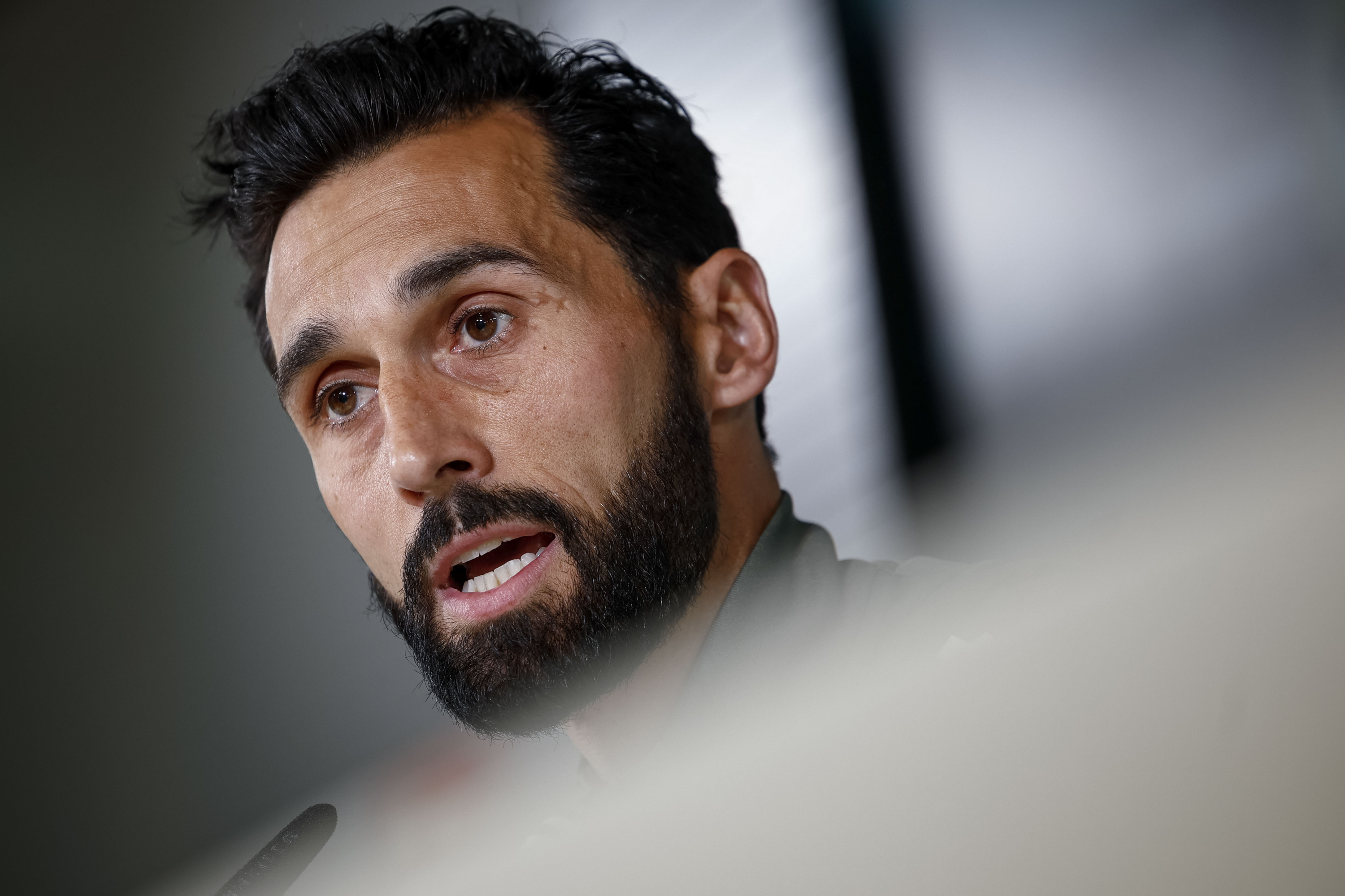 El entrenador del Real Madrid, Álvaro Arbeloa, da una rueda de prensa en la previa del Betis-Real Madrid.