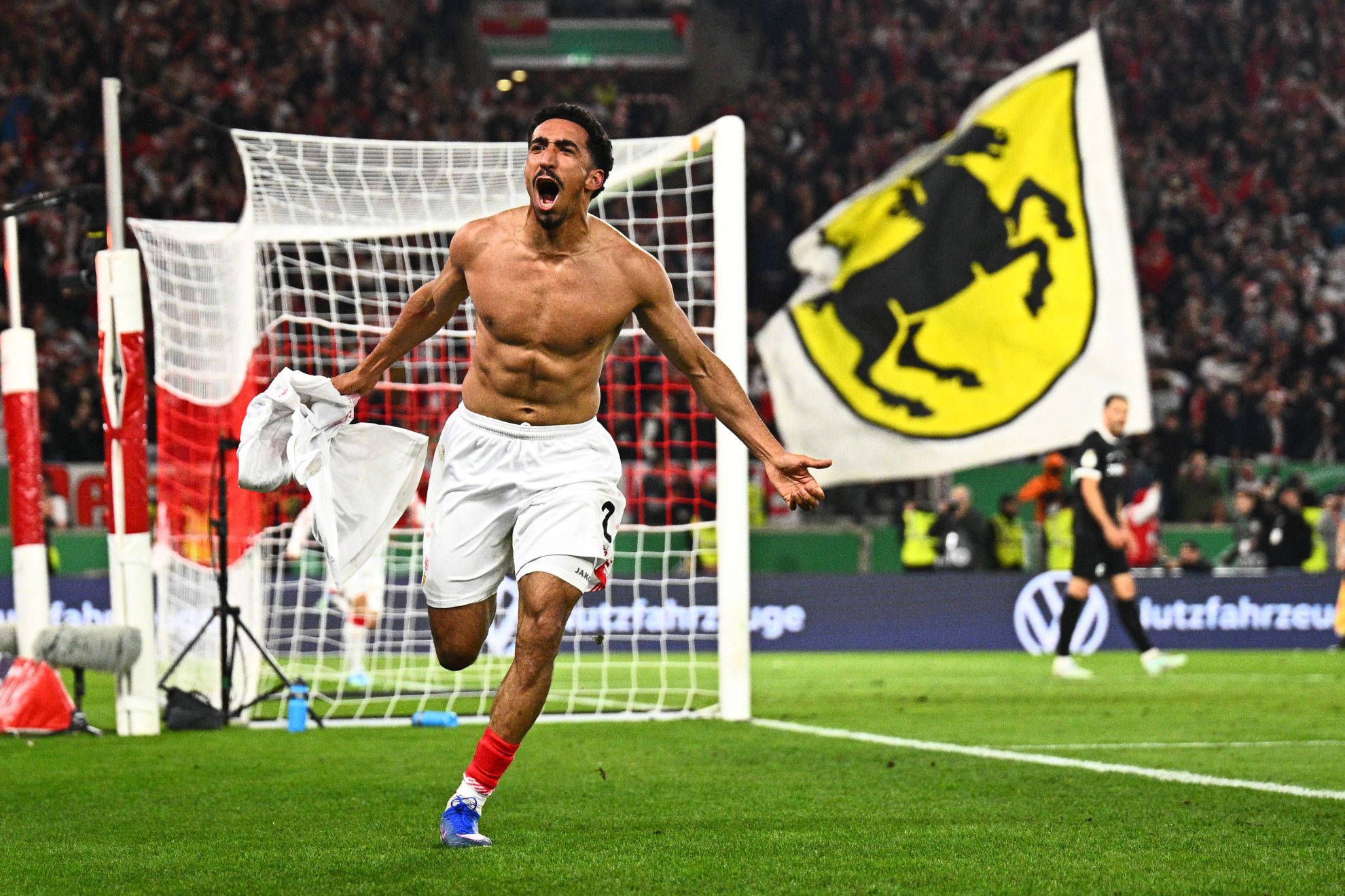 Tiago Tomás celebra el gol de la remontada contra el Friburgo