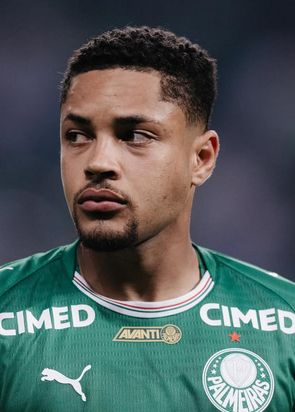 Vitor Roque, after his last injury: "Cool head, be humble and work hard to recover as soon as possible"