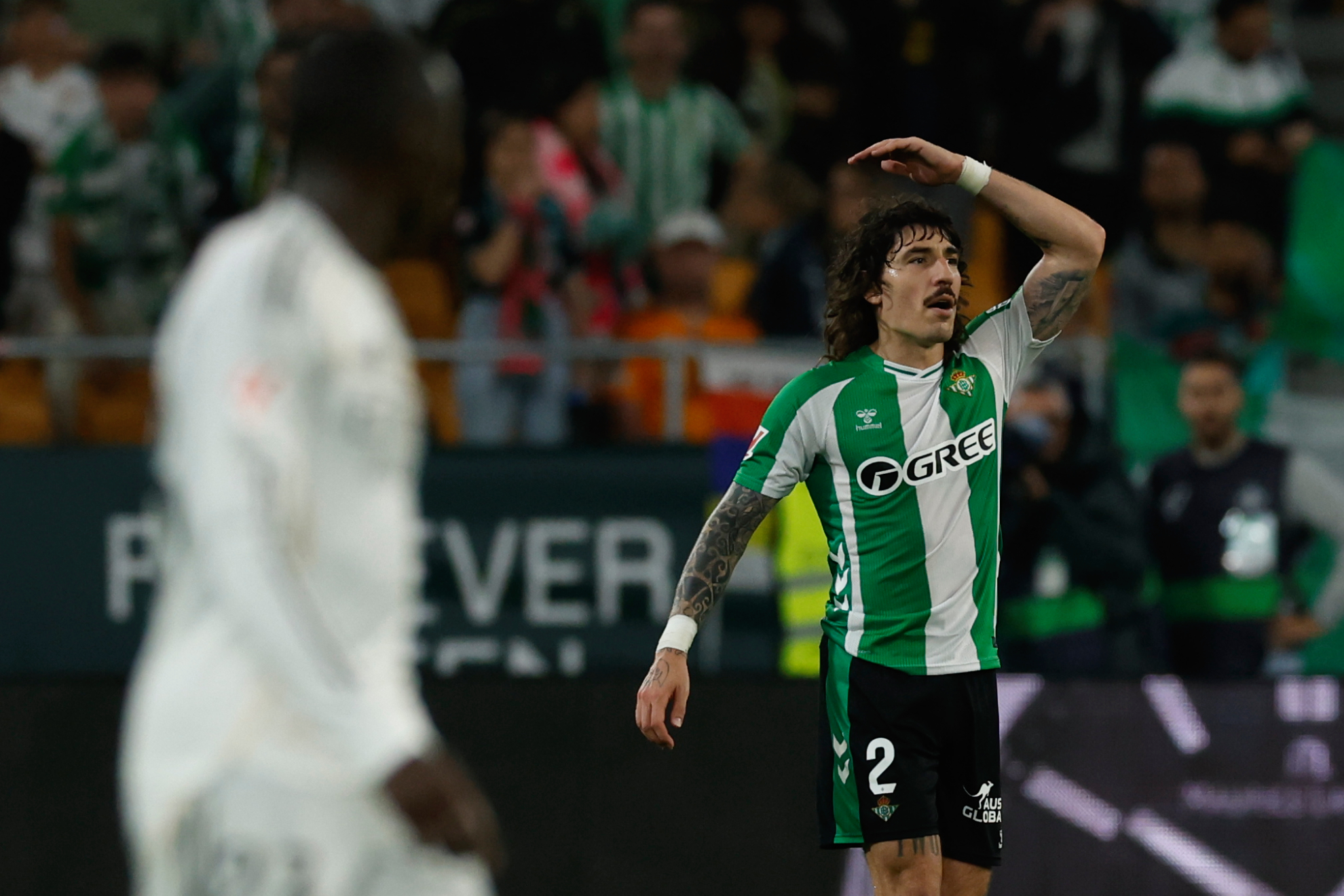 Bellerín celebra su gol al Real Madrid