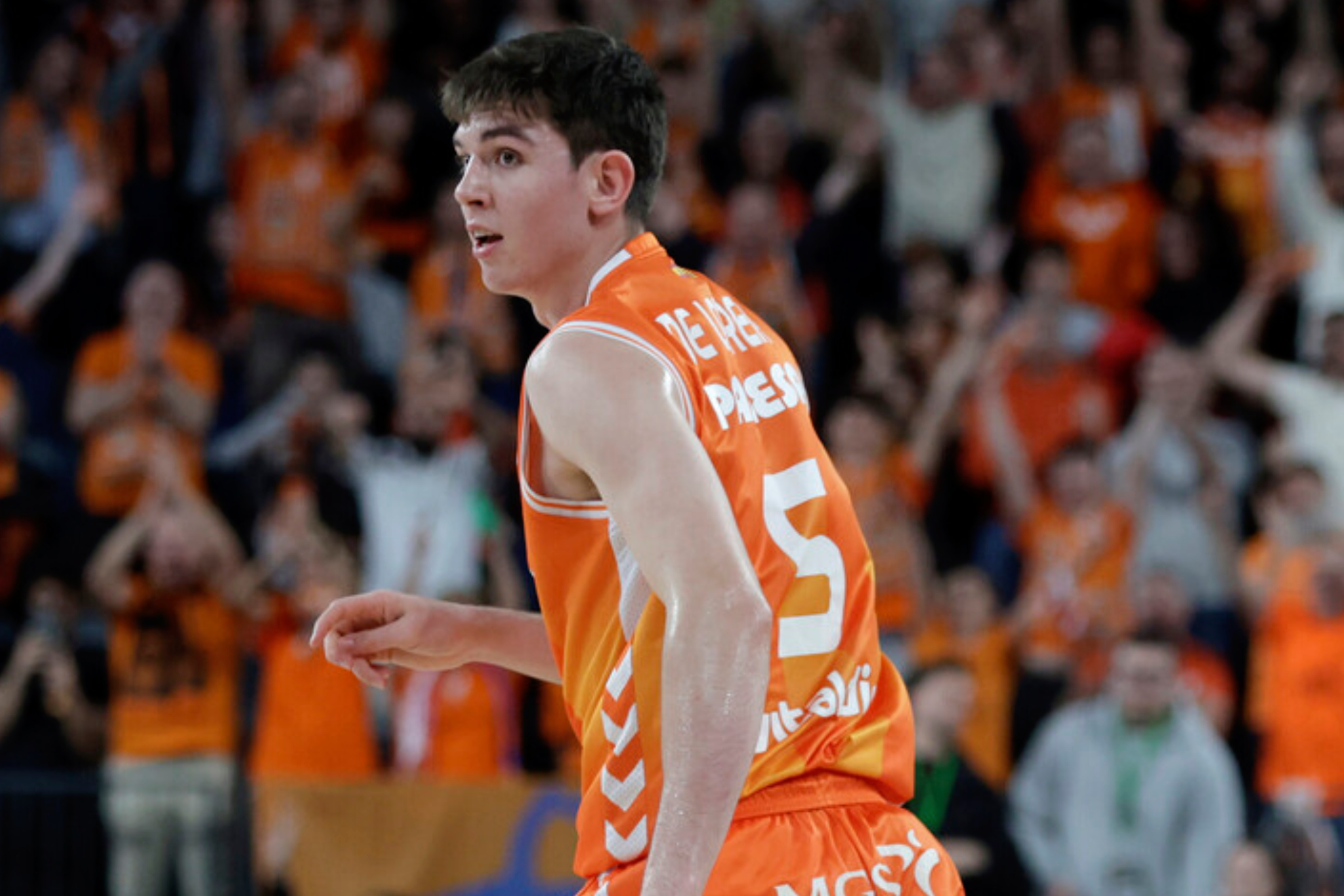 Sergio de Larrea en un partido de la Liga Endesa.