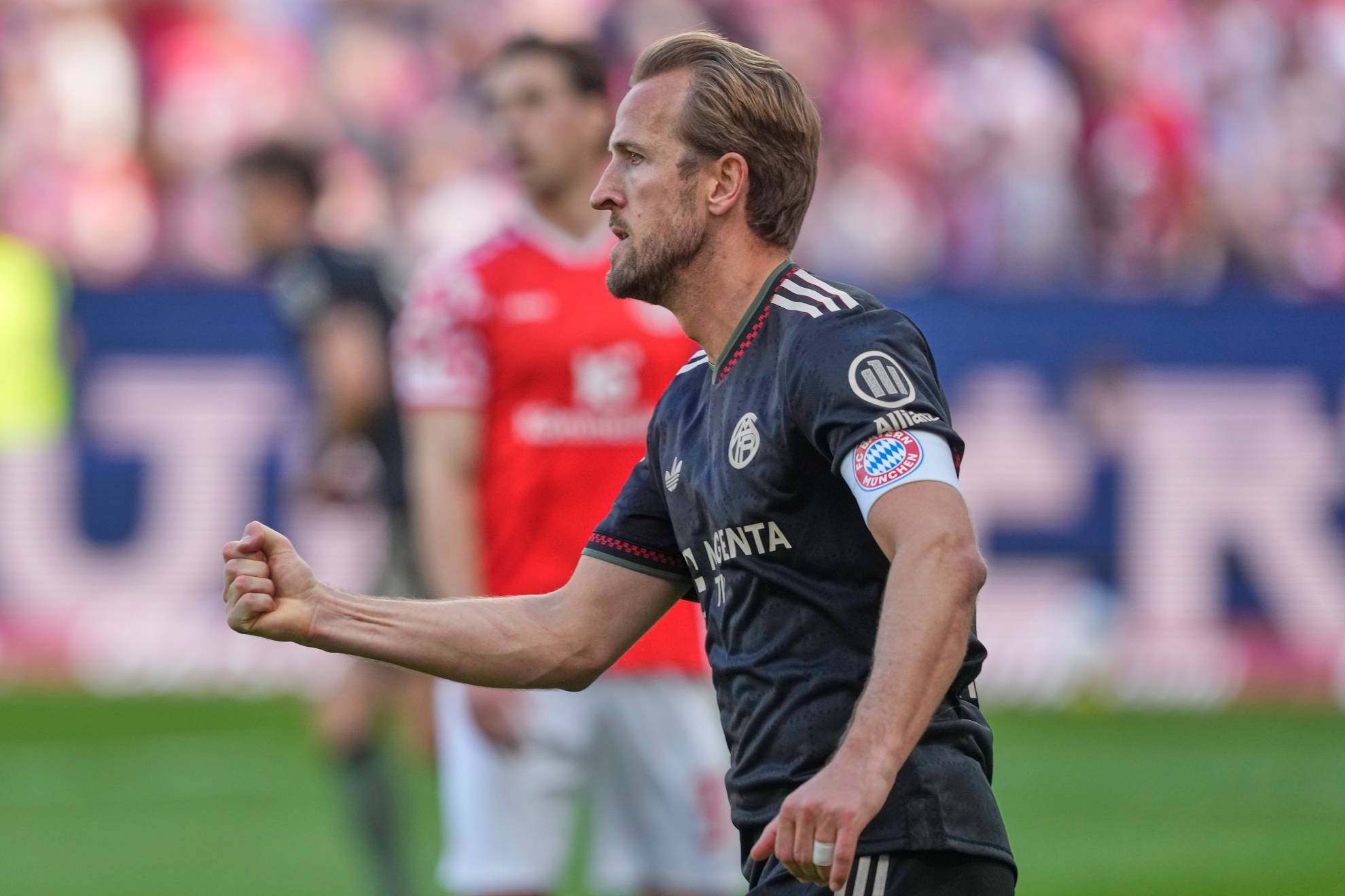 Kane celebrando el gol del Bayern contra el Mainz.
