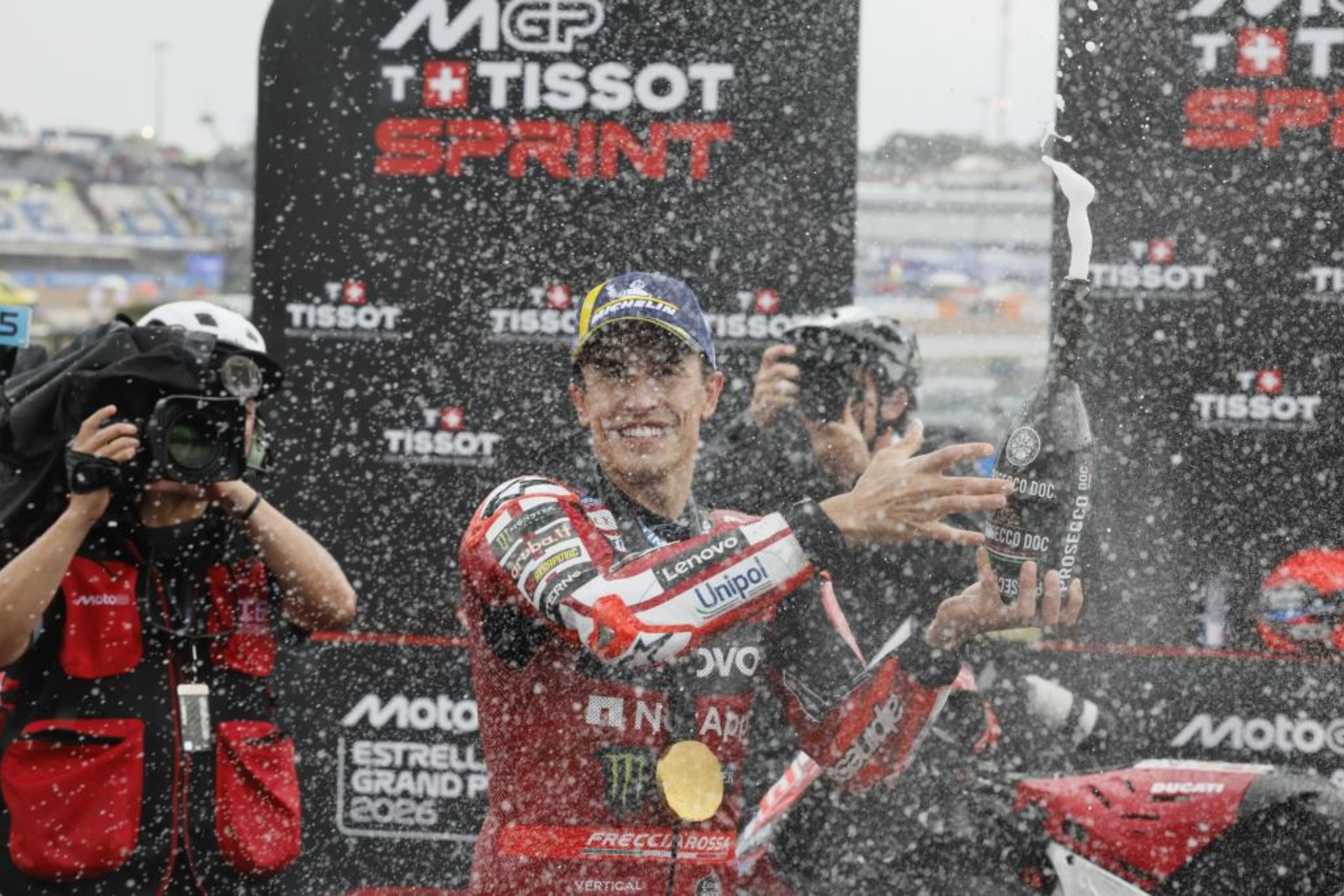 Marc Márquez, en el podio del Sprint.