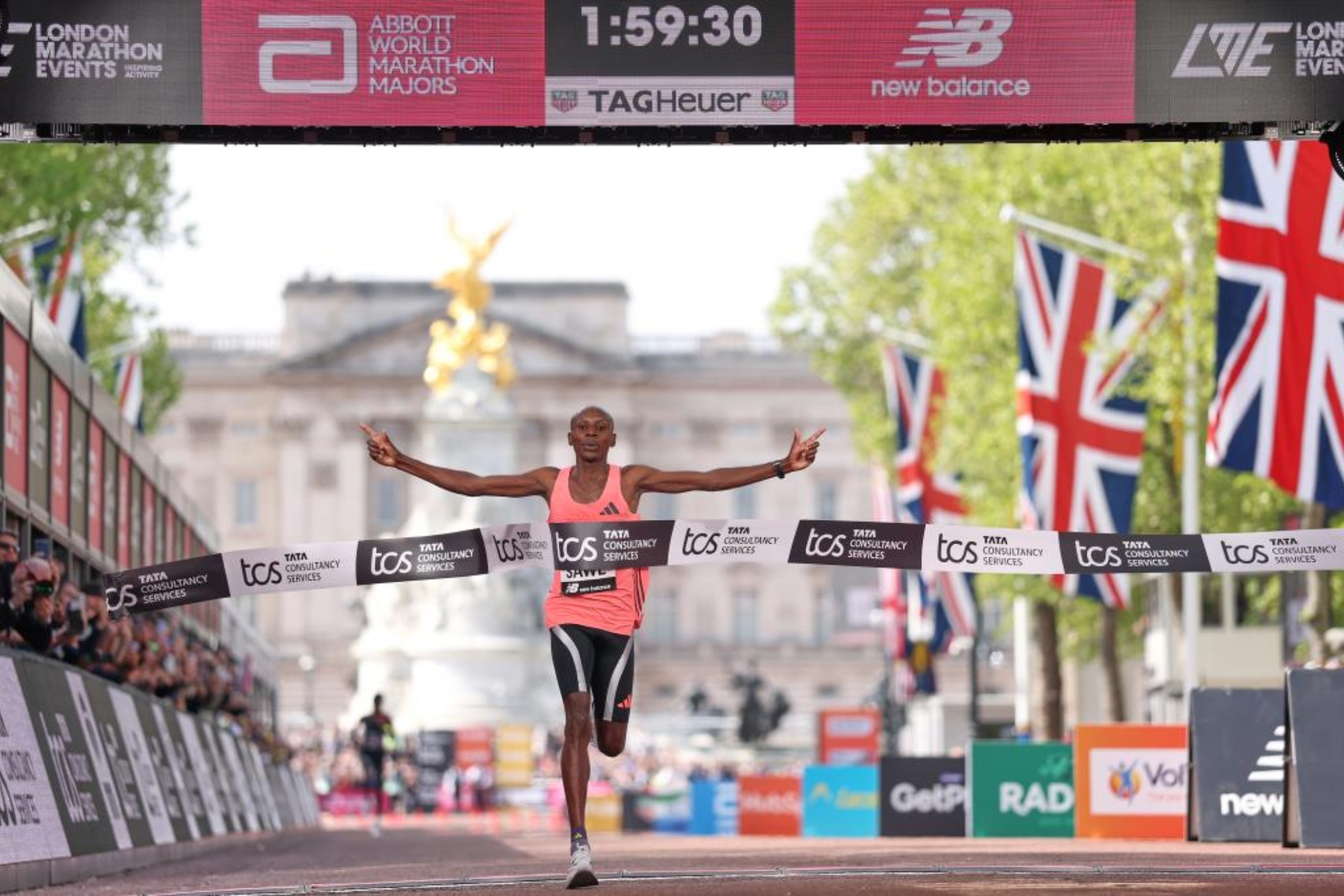 Sebastian Sawe entra vencedor en el maratón de Londres en menos de dos horas