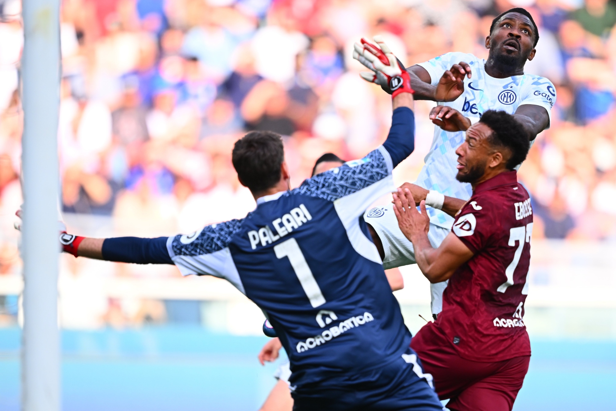 Marcus Thuram cabecea para el 0-1 ante el Torino