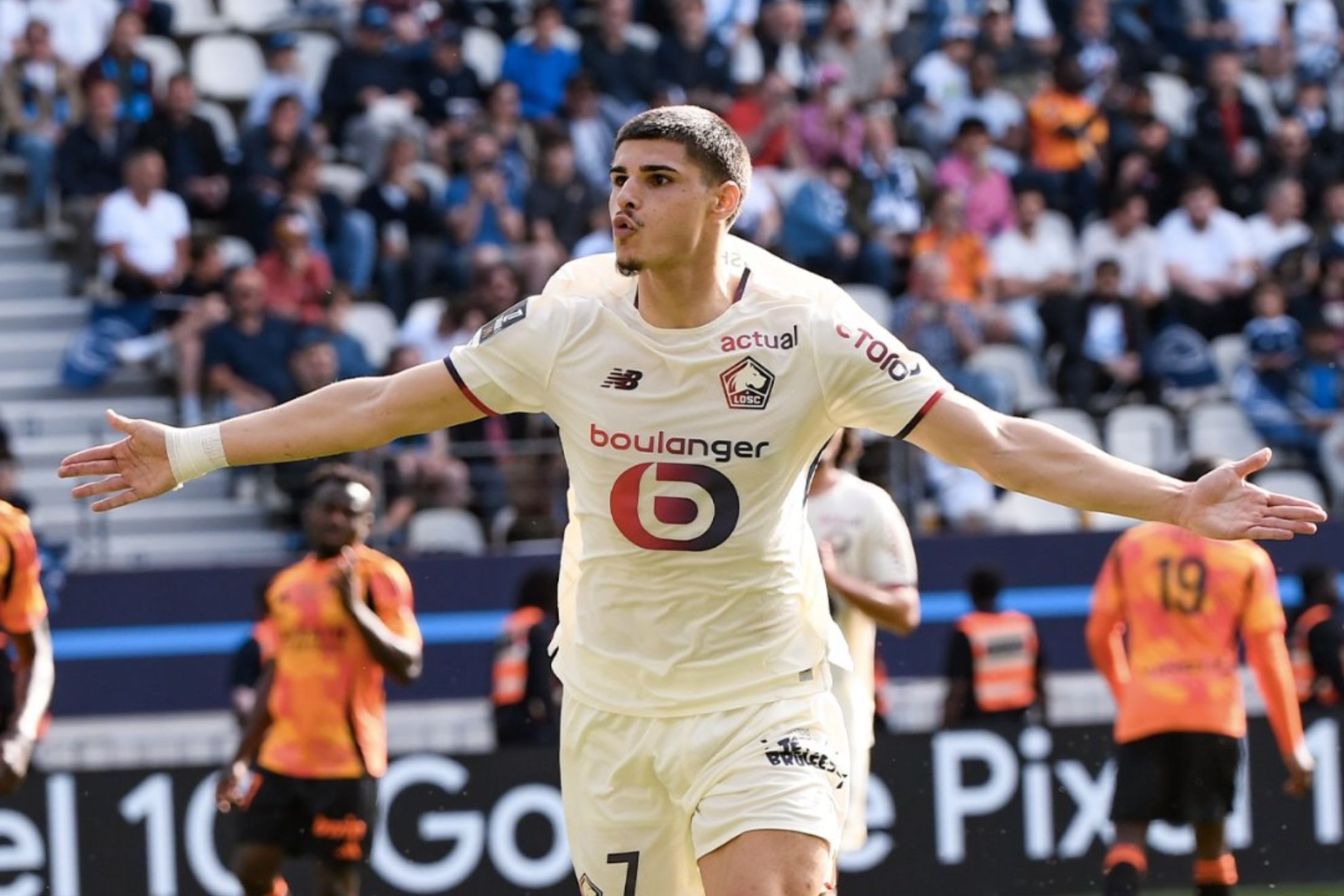 Matías Fernández-Pardo celebra su gol ante el París FC
