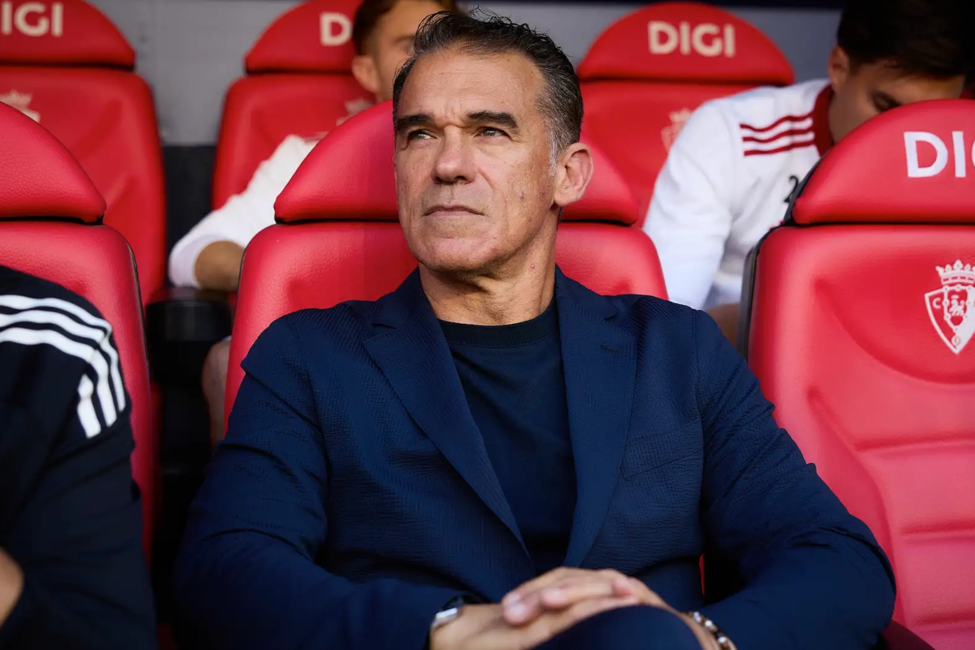 García Plaza, en el banquillo visitante en El Sadar.