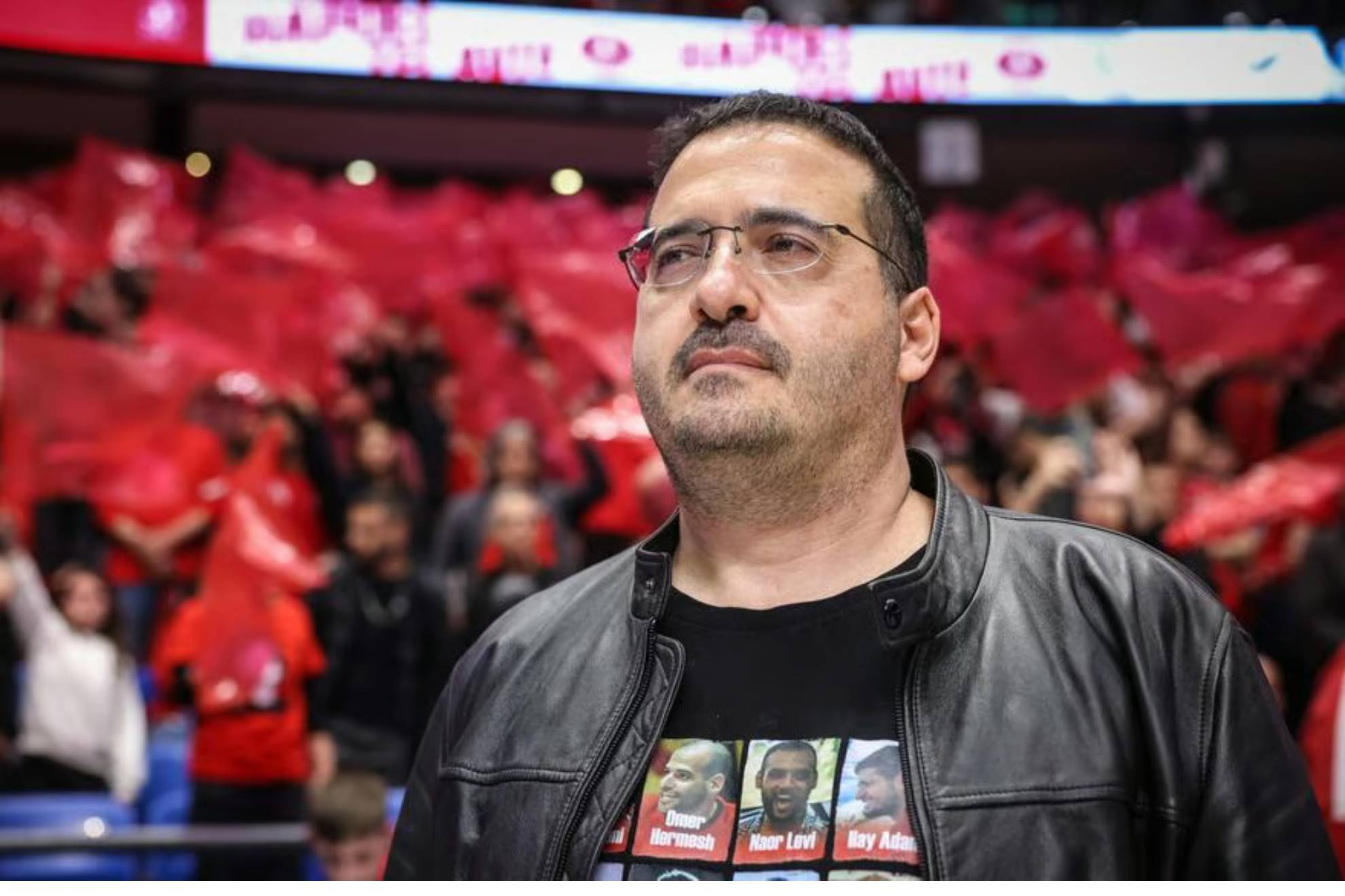 Ofer Yannay, presidente del Hapoel, durante un partido.