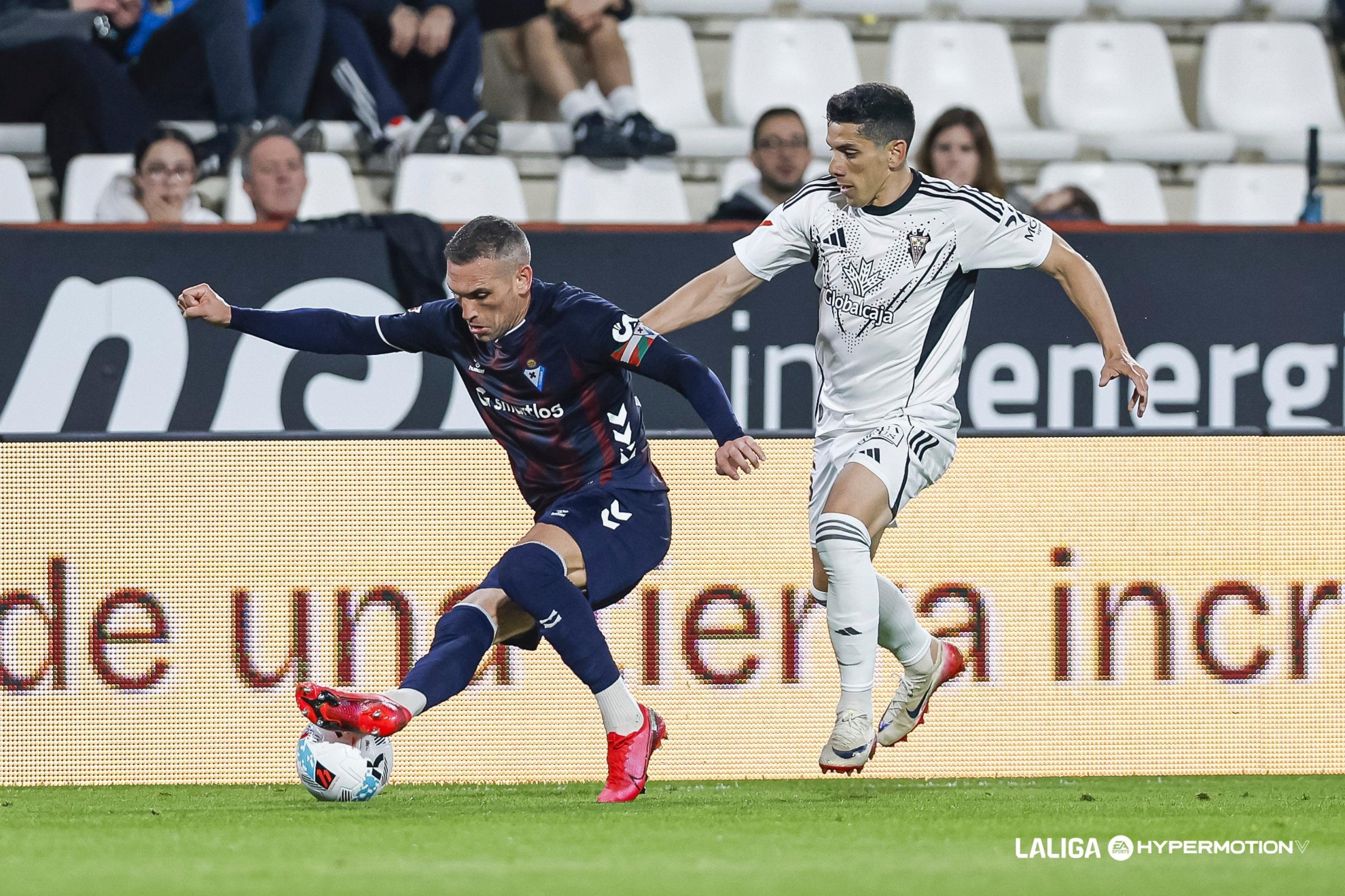 Acción del partido ante el Eibar.