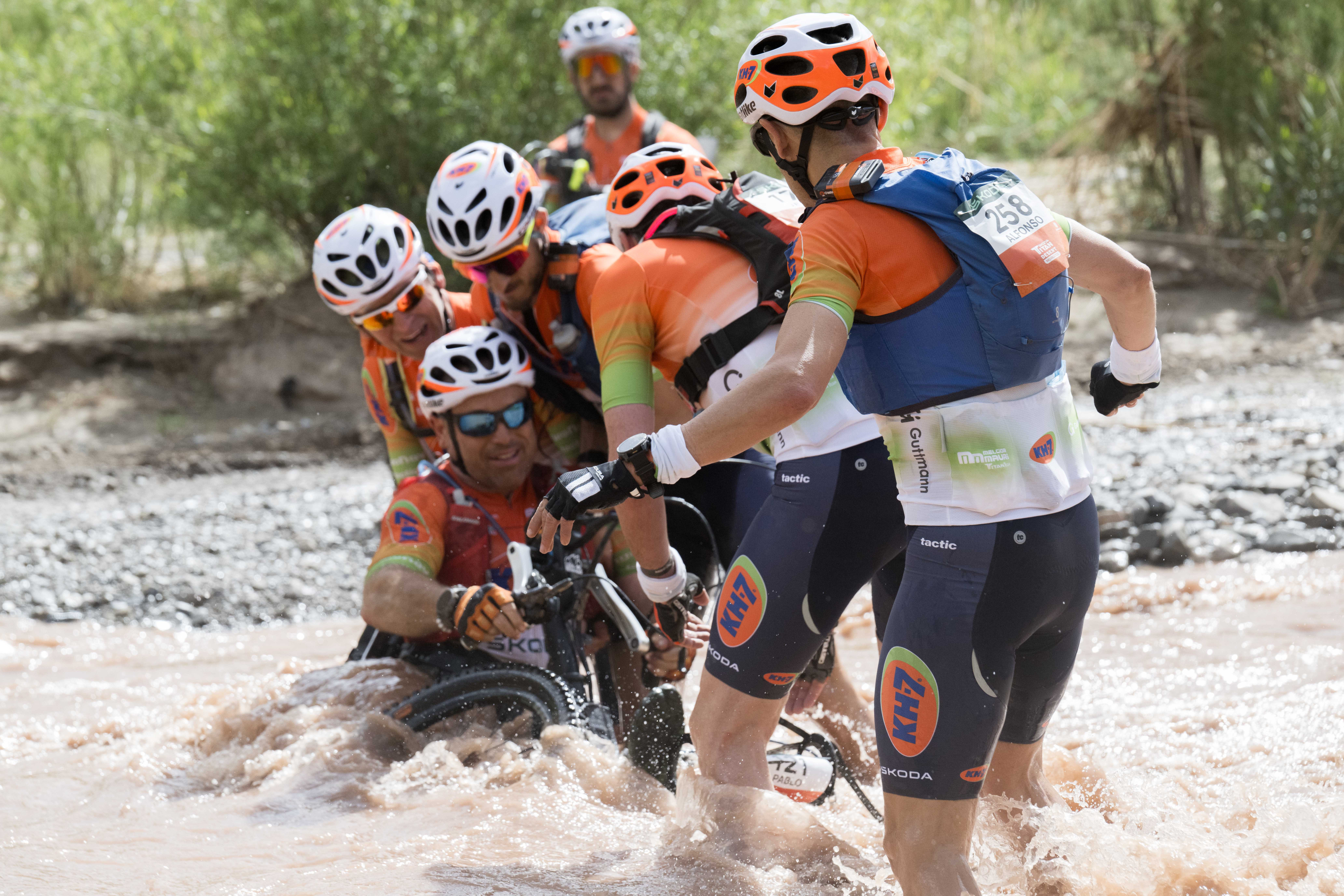 Montoia, bien rodeado.