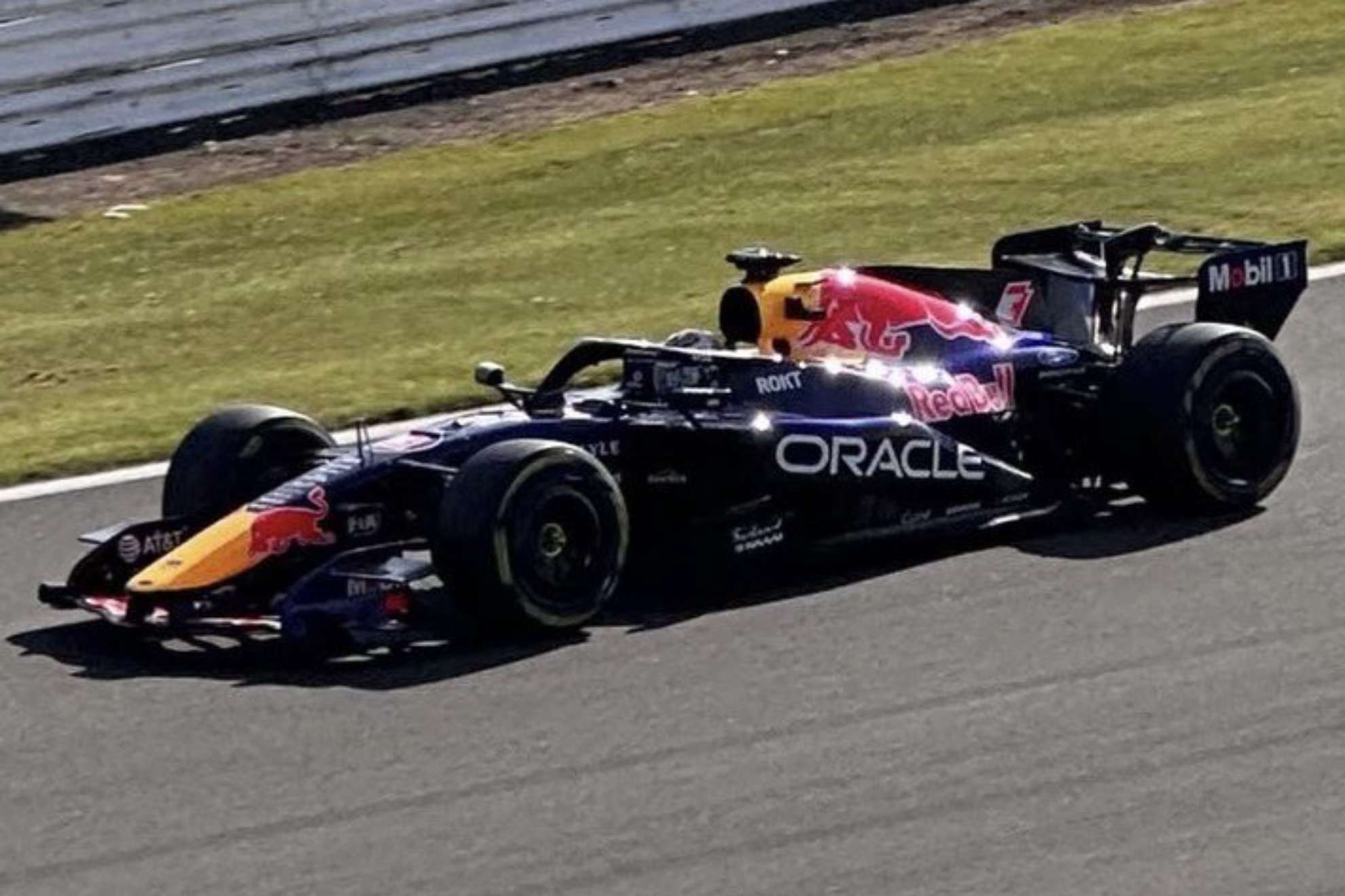 El RB22 del “día del rodaje” en Silverstone.