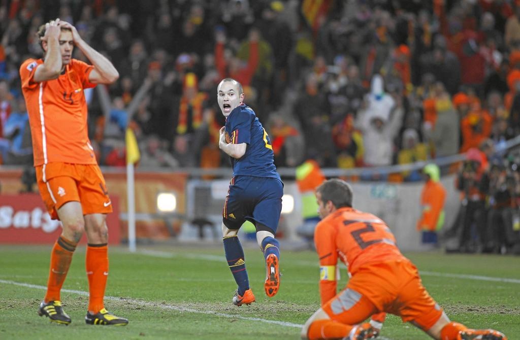 PARTIDO ENTRE LAS SELECCIONES DE ESPAÑA Y HOLANDA GOL