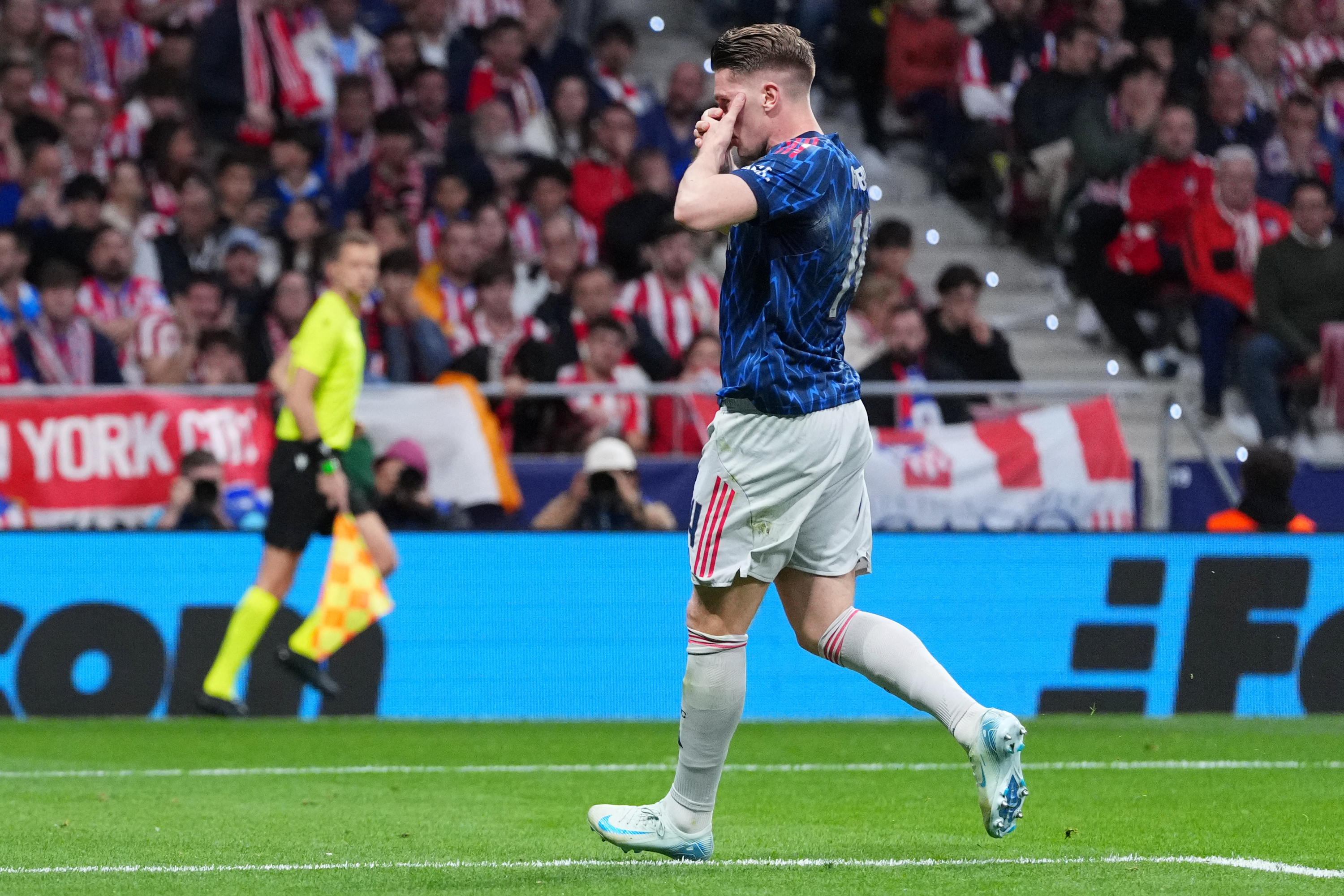 Arsenal's Viktor Gyokeres celebrates after scoring his sides first goal during a Champions League semifinal, first leg, soccer match between Atletico Madrid and Arsenal in Madrid, Spain, Wednesday, April 29, 2026. (AP Photo/Manu Fernandez)