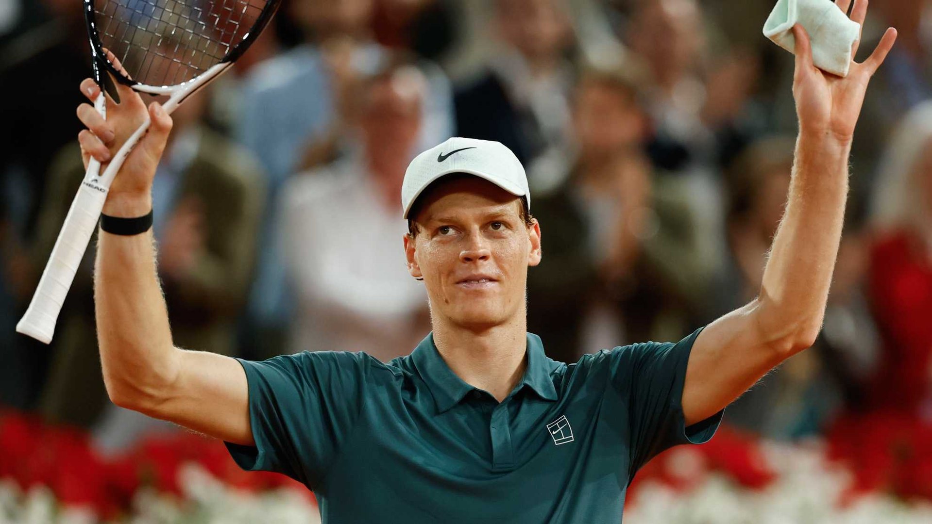 Sinner, bajo techo, no da lugar a la sorpresa a la nueva esperanza del tenis español.