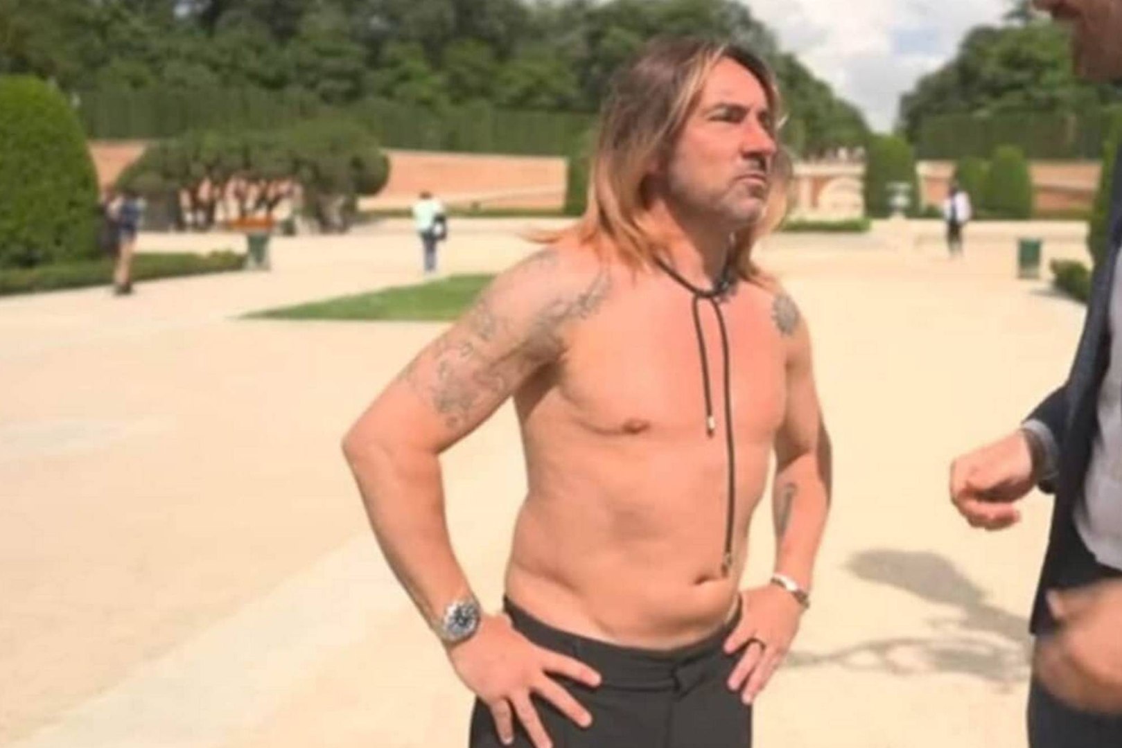 Marco Cattaneo y Cristian Brocchi trataron de explicar las costumbres de salud de Marcos Llorente (Atlético de Madrid) en una parodio para Prime Video Sport IT.