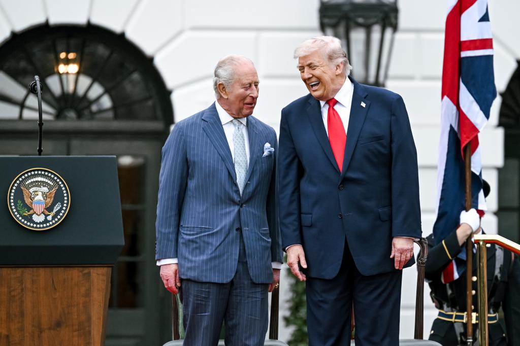 Carlos III y Donald Trump.