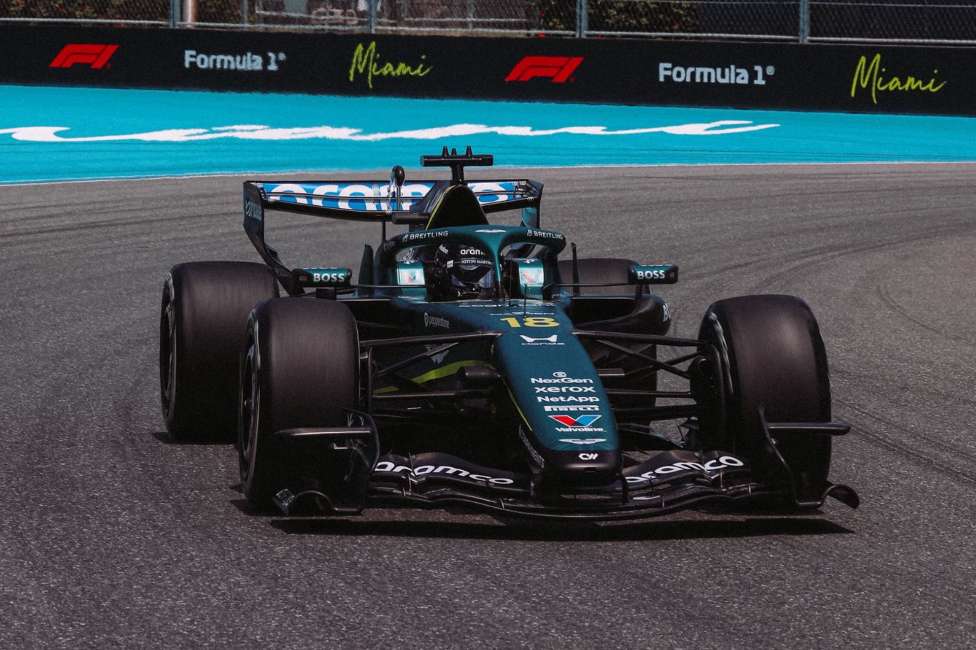 Norris arrebata la pole sprint a Mercedes; Sainz gana una plaza por sanción a Albon — image 4