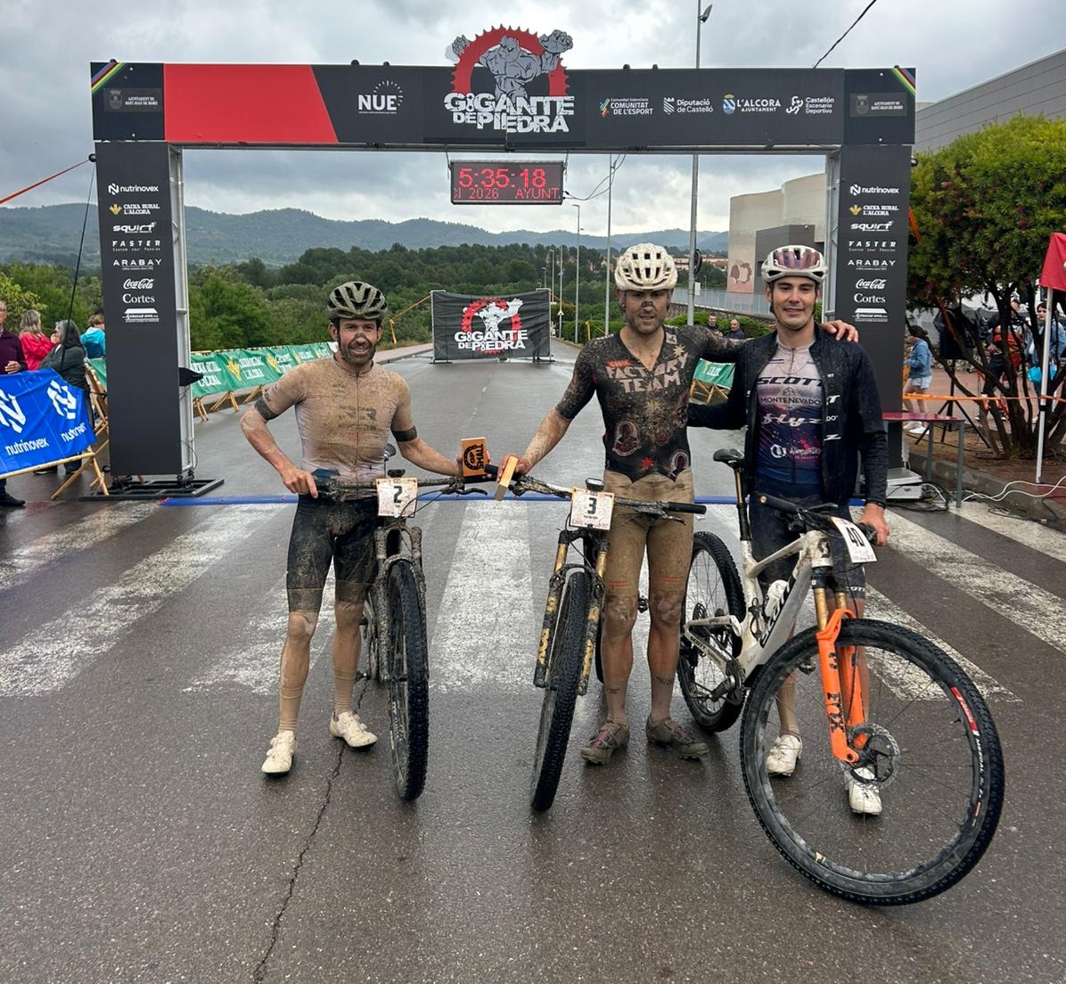 Adrián Benedito se impone en la Gigante de Piedra Small 2025