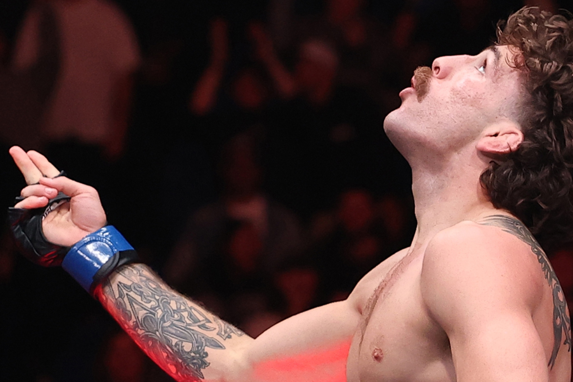 Quillan Saliklld tras noquear a Beneil Dariush. UFC.