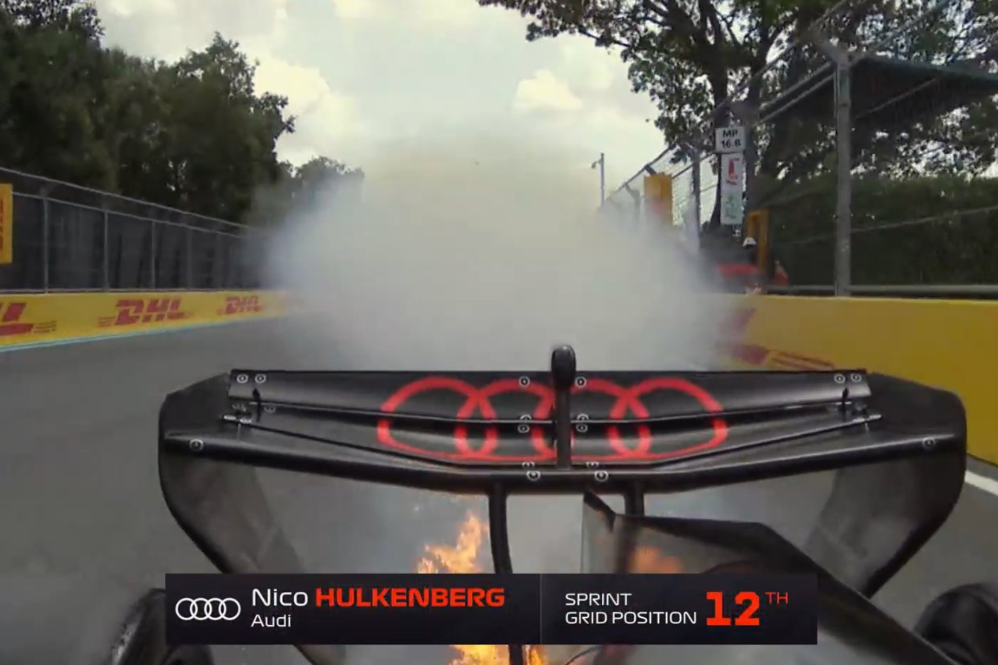 El Audi de Hulkenberg rompe.