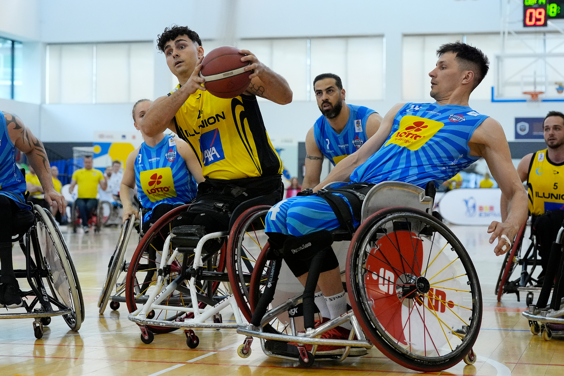 Pincho Ortega, before a Thuringia Bulls player.