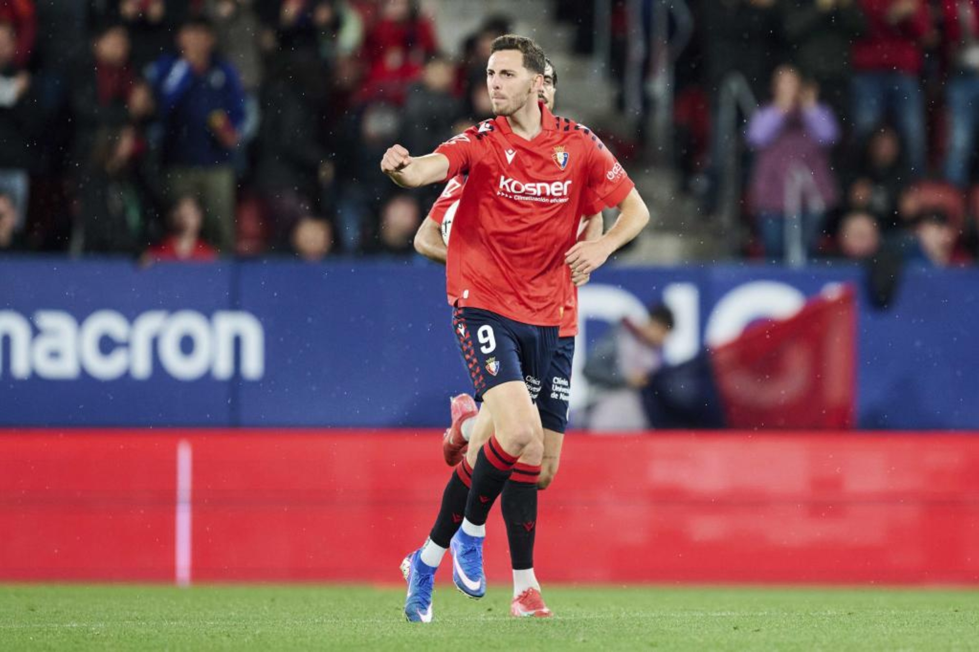 Raúl García de Haro celebra el gol que marcó ante Osasuna.
