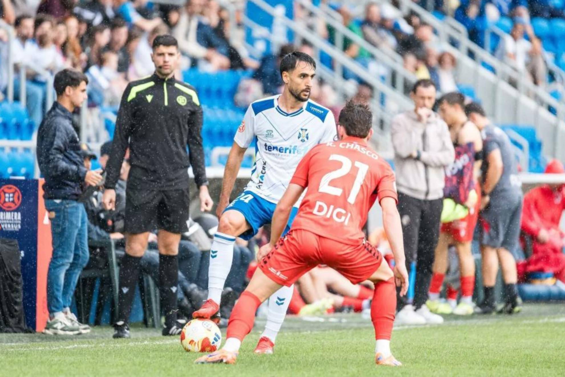 Una imagen de un partido del Tenerife esta temporada.