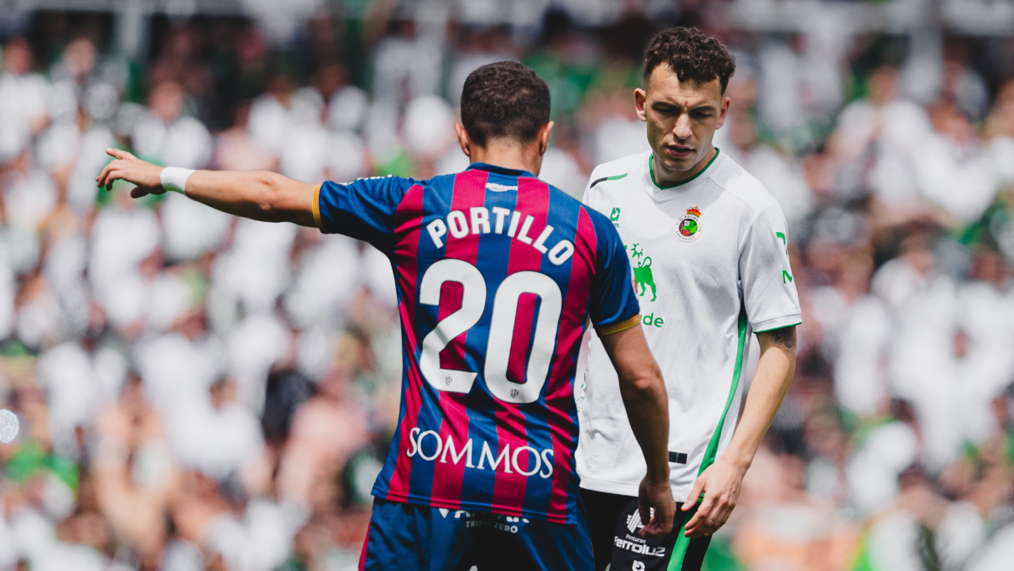 El Racing de Santander remonta al Huesca y se acerca al ascenso a Primera División — image 4