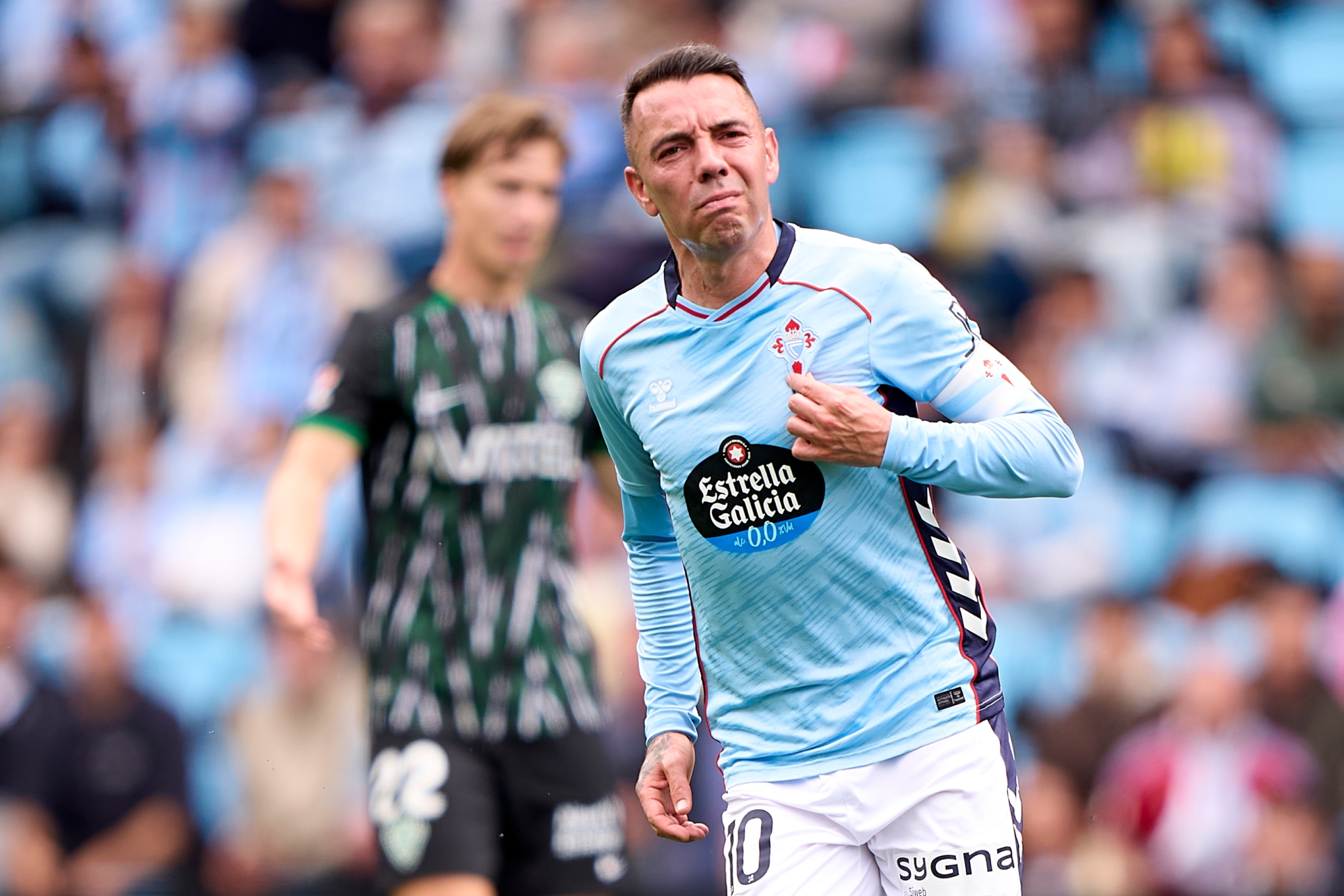 Iago Aspas celebrando su gol ante el Elche.