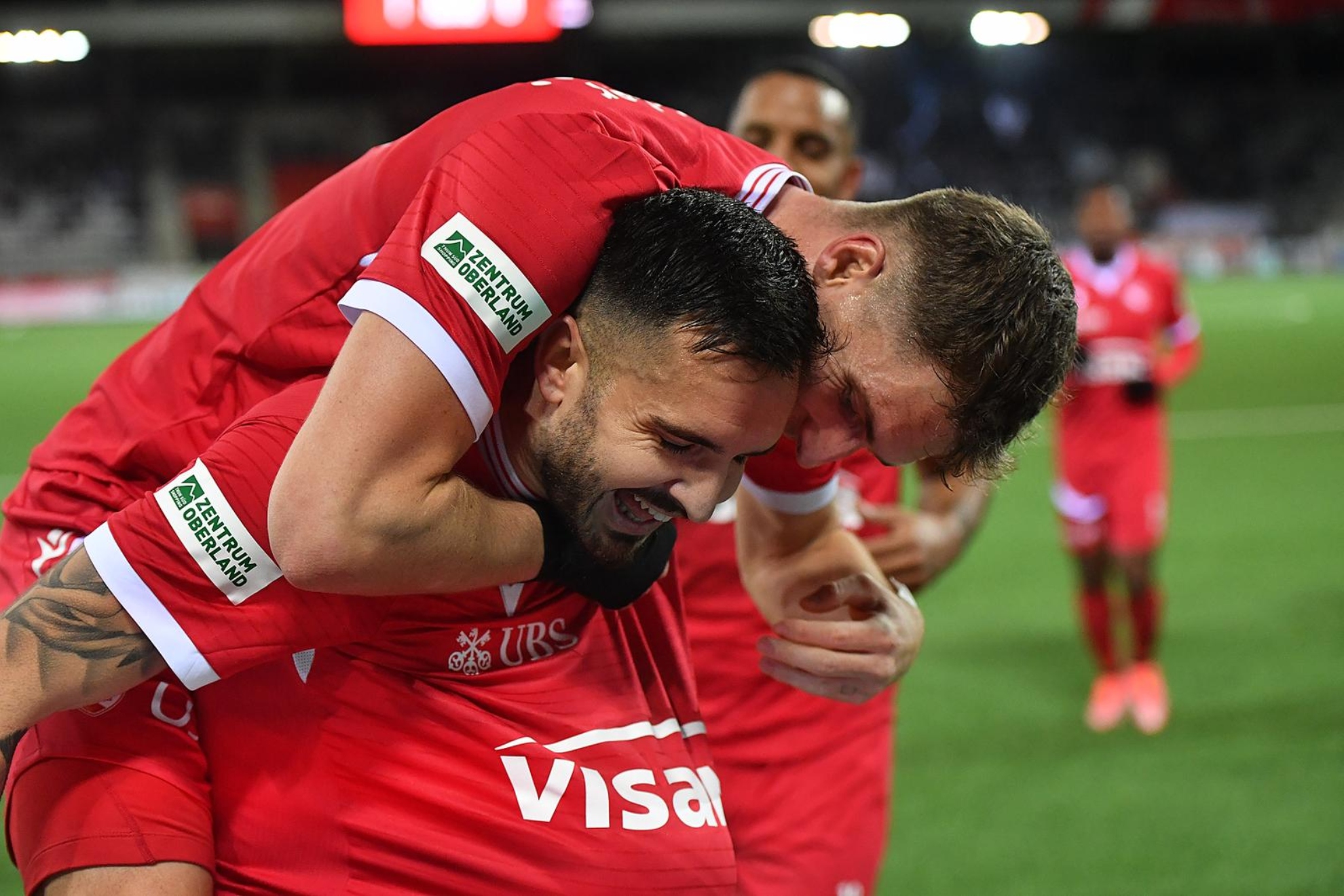 Genís, del Thun, celebrando un gol esta temporada.