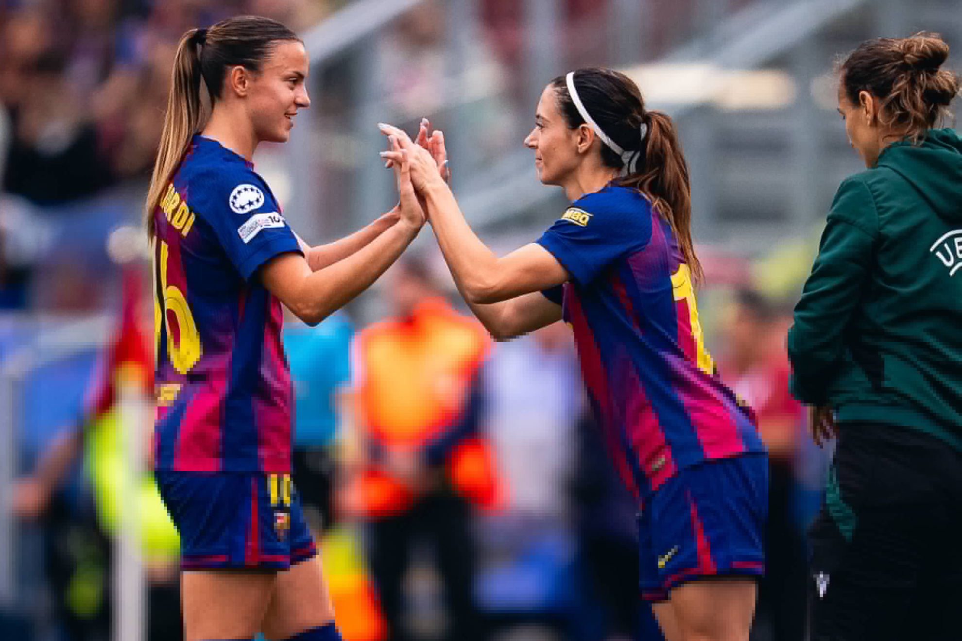 Aitana Bonmatí entra en el campo relevando a Clara Serrajordi FC Barcelona