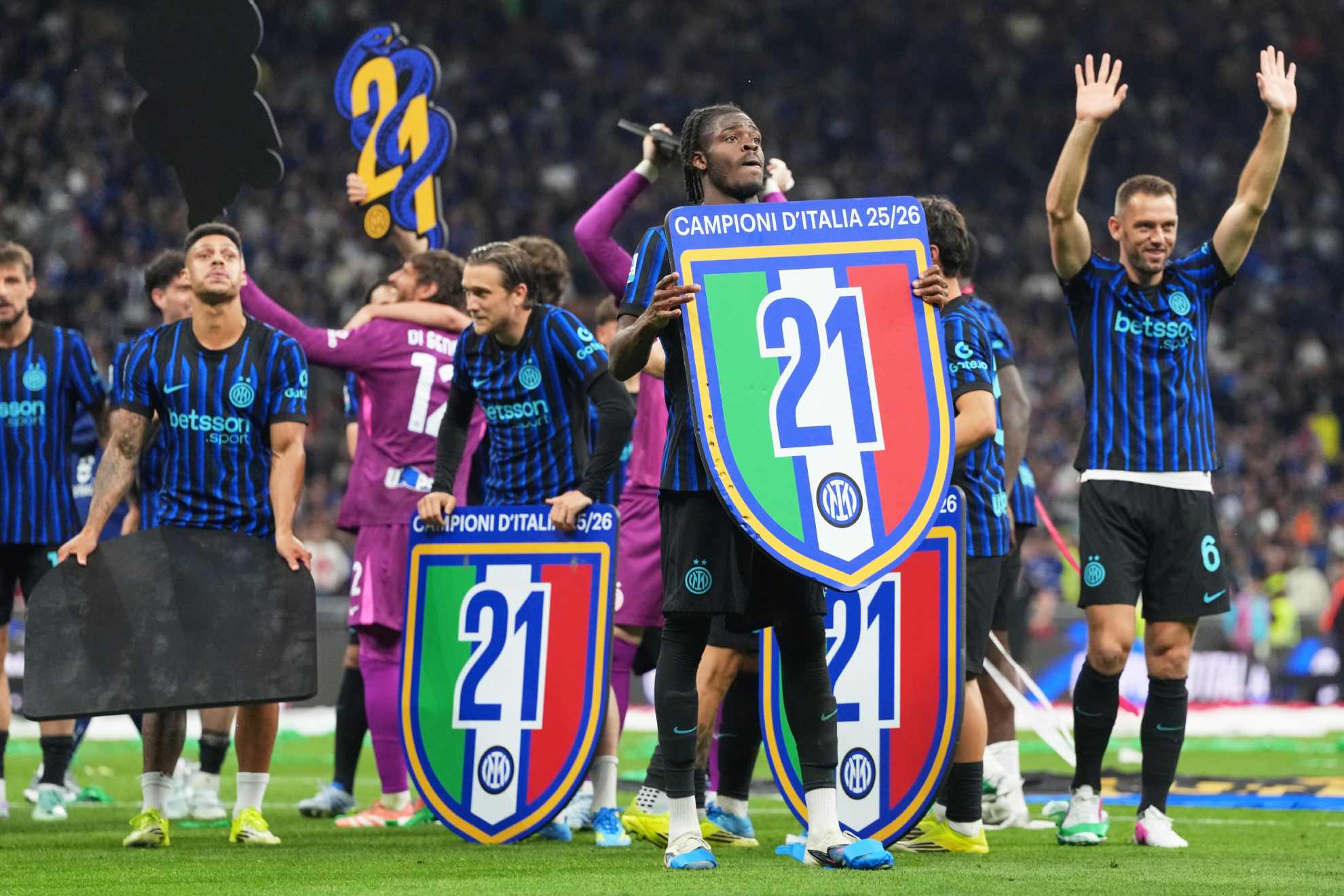 El Inter de Chivu conquista su 21º 'scudetto' y ya planea el futuro con Bastoni como pilar — image 4