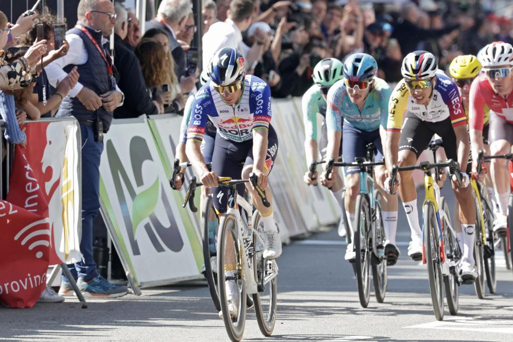 Evenepoel entra en meta tras la Lieja- Bastoña -Lieja.