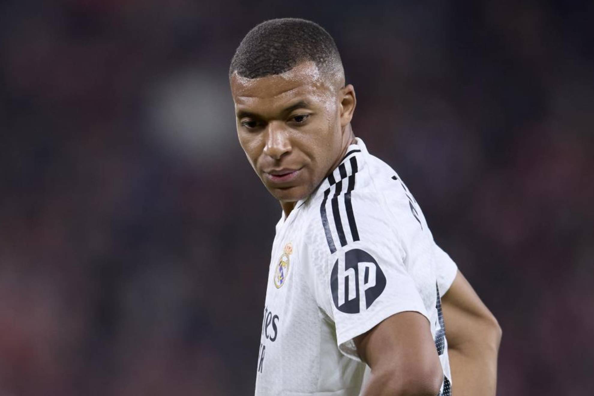 Kylian Mbappé durante un partido con el Real Madrid.