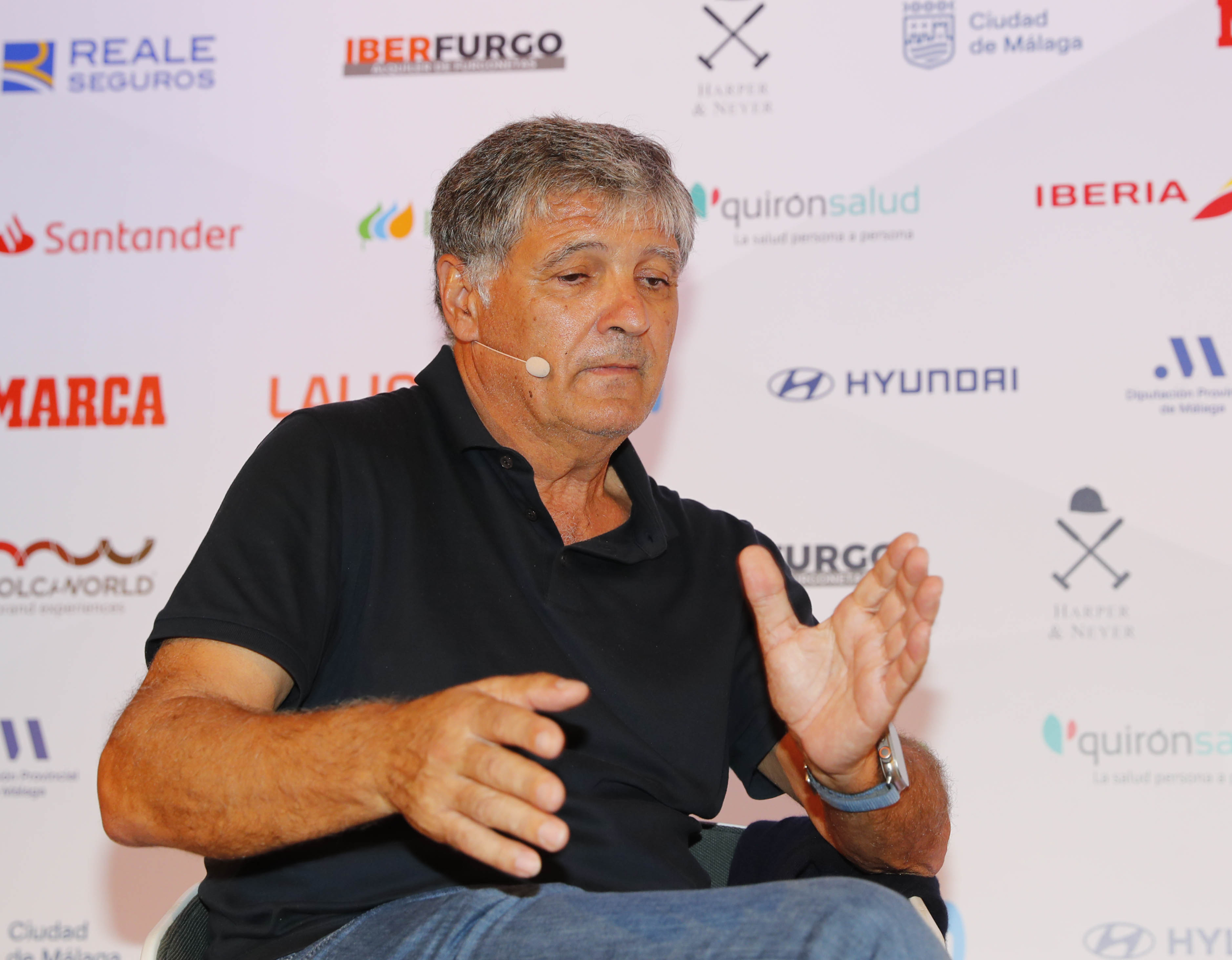 Toni Nadal insists on a change to revolutionize tennis: "You have to play with a smaller racket"