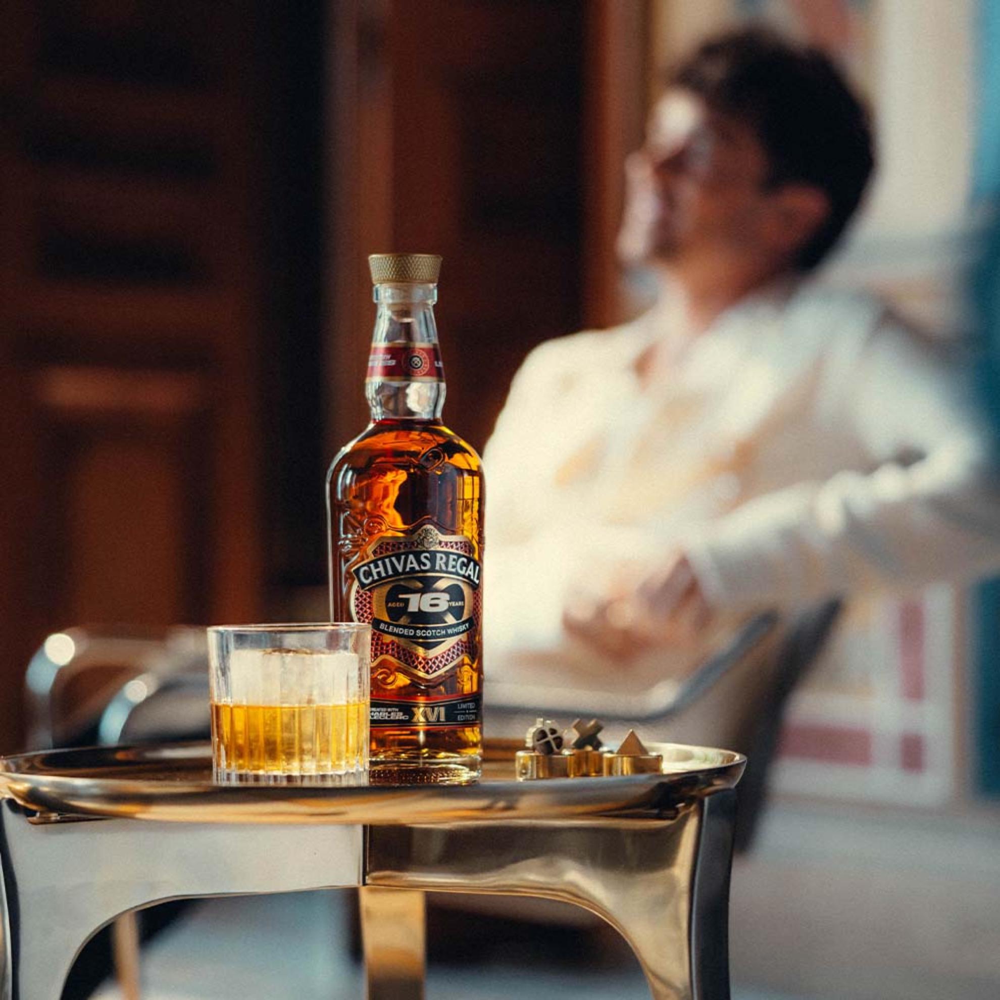 Charles Leclerc y Chivas Regal presentan su primer whisky de 16 años ...