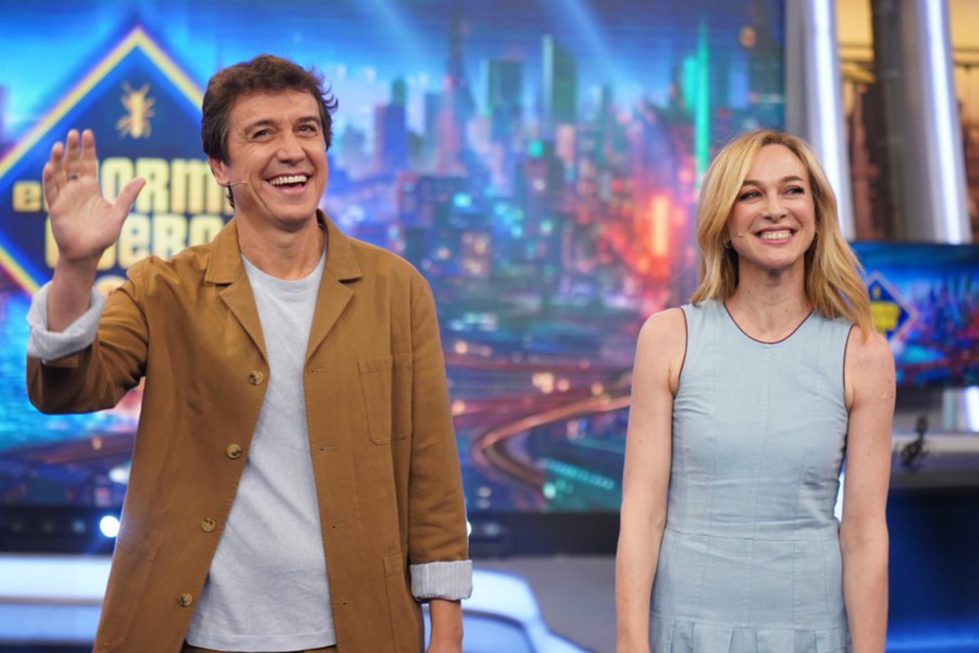 Javier Veiga y Marta Hazas, este martes, durante su visita a 'El Hormiguero'.