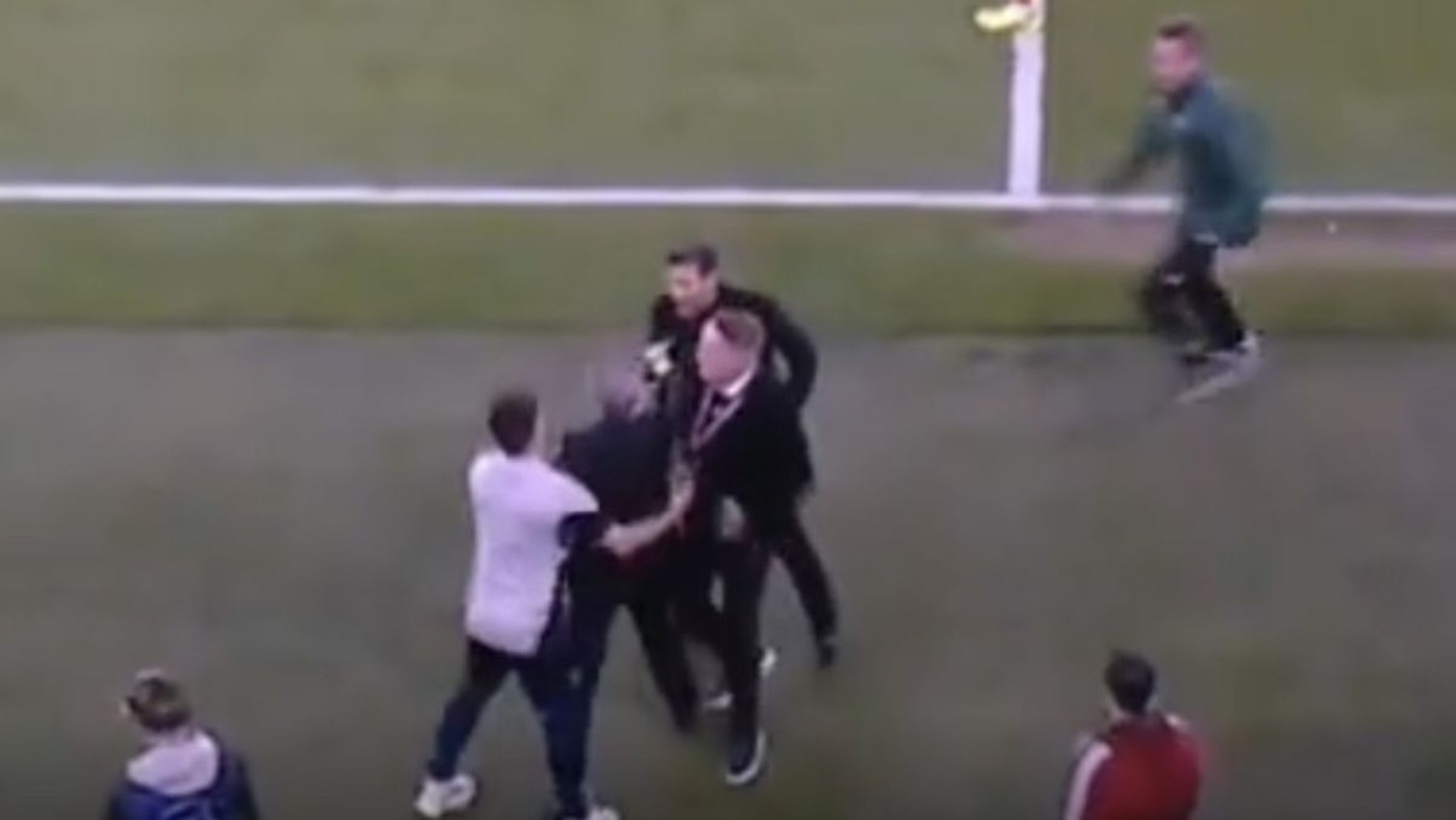 Kiko acusa a Berta en su refriega con Simeone: "Es egocentrismo y refregar alguna cosa... Suerte que no estaba el Mono Burgos"