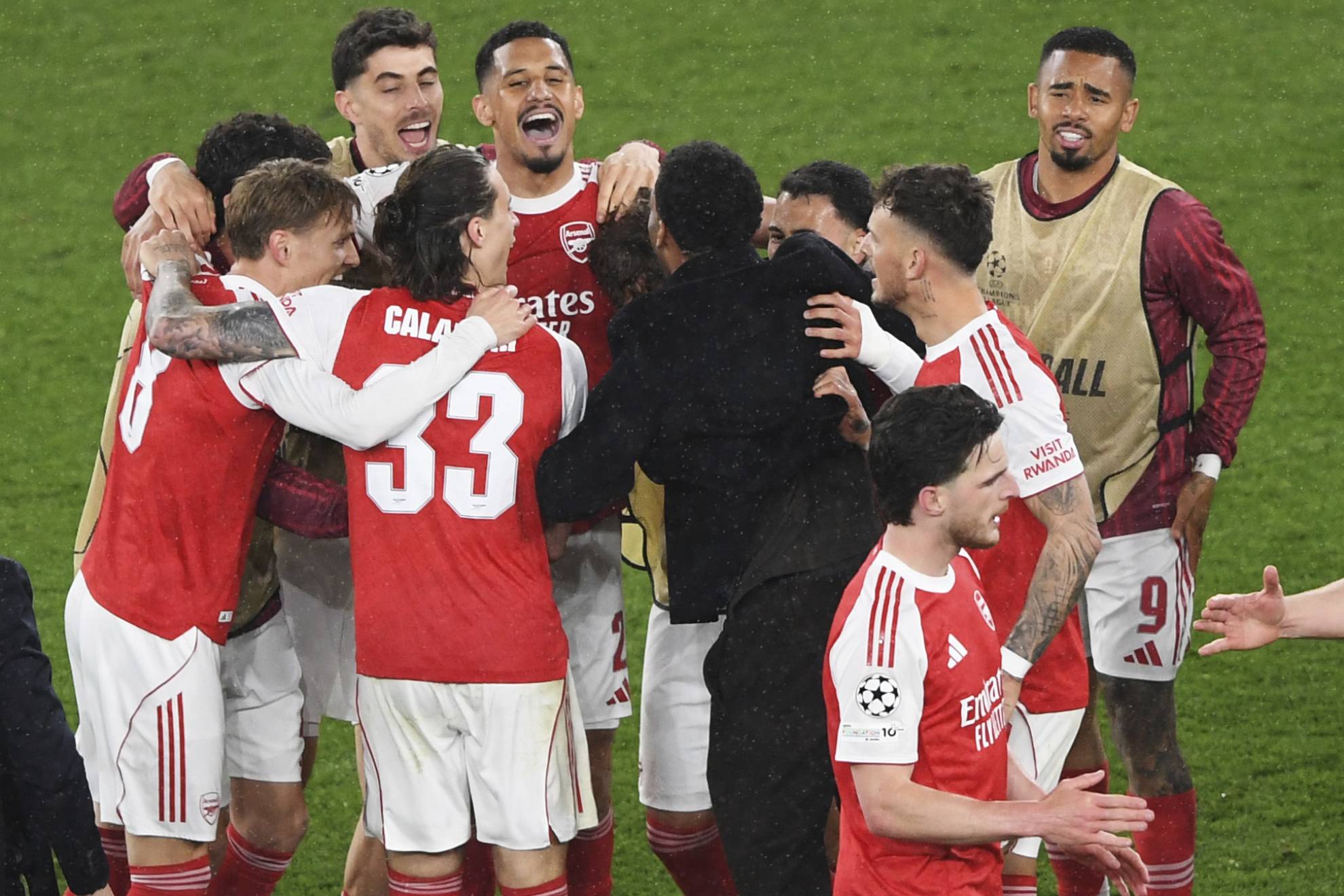 Polémica con la "exagerada" celebración del Arsenal tras ganar al Atlético: "¡La policía de las celebraciones estará al acecho!"