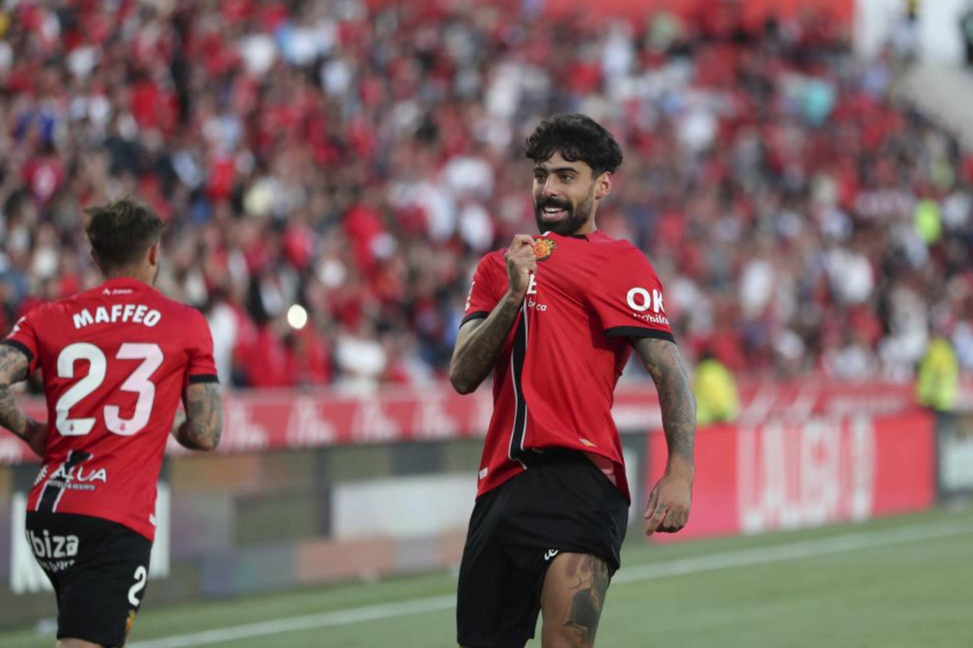 Samu Costa celebra un gol con el Mallorca.