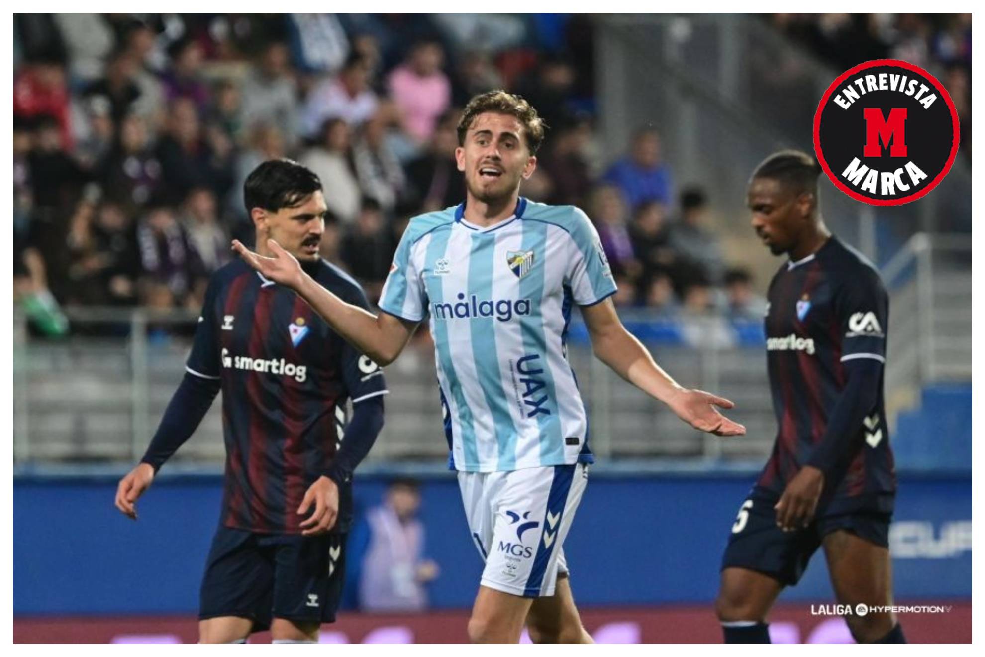 Adrián Niño, entre Sergio Álvarez y Jair durante el aprtido de Ipurua