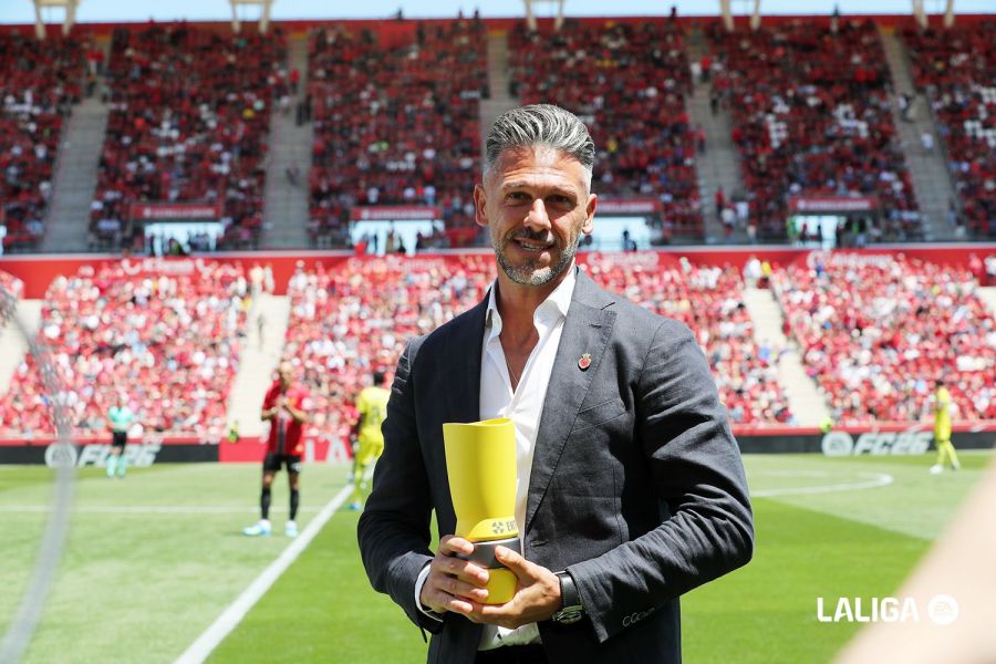 Demichelis, premio al mejor entrenador de abril, antes del partido de hoy